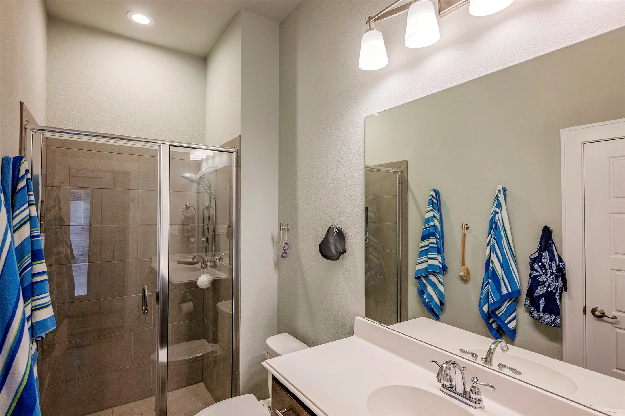 Single Family Residence For Sale in Tarrant County , 4009 Brookdale Road, Benbrook, Texas 76116, 5 Bedroom, 3 Bathroom, 2 Garage spaces, 2,856 Sqft, built in 2018, mls#21357612, Real Estate Agent in Benbrook, Homes For Sale in Tarrant county, Homes For Sale in Benbrook, Realtor in Benbrook Texas, Real Estate Brokerage Independent Realty Texas, Luminita Cordes Realtor