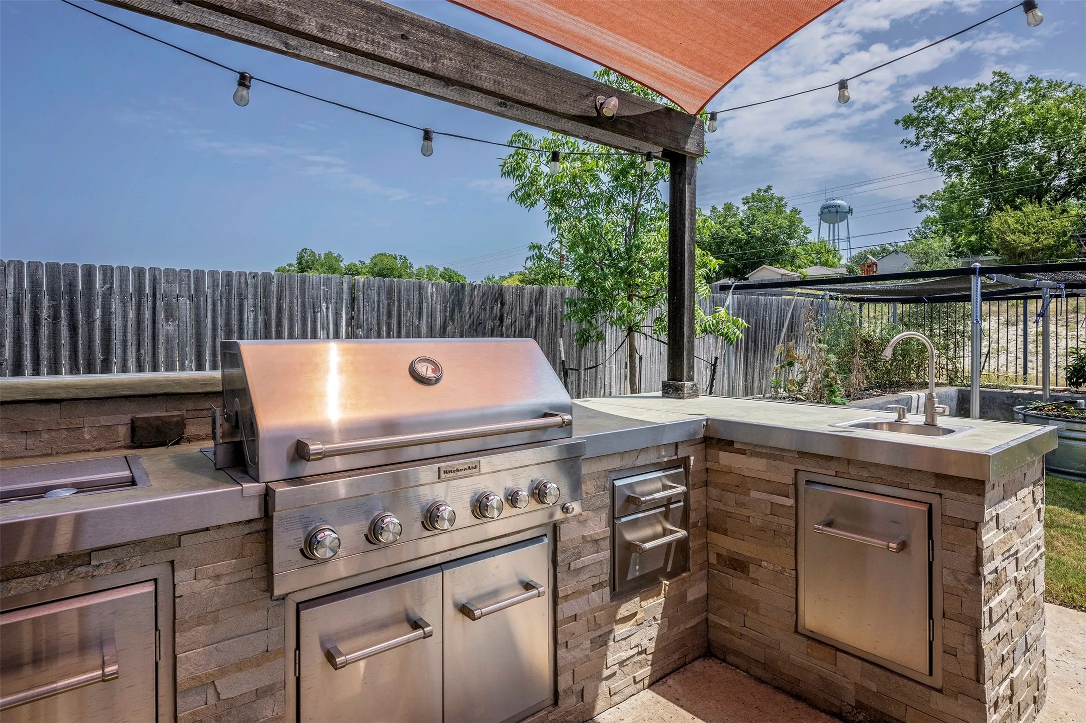 Single Family Residence For Sale in Tarrant County , 4009 Brookdale Road, Benbrook, Texas 76116, 5 Bedroom, 3 Bathroom, 2 Garage spaces, 2,856 Sqft, built in 2018, mls#21357612, Real Estate Agent in Benbrook, Homes For Sale in Tarrant county, Homes For Sale in Benbrook, Realtor in Benbrook Texas, Real Estate Brokerage Independent Realty Texas, Luminita Cordes Realtor