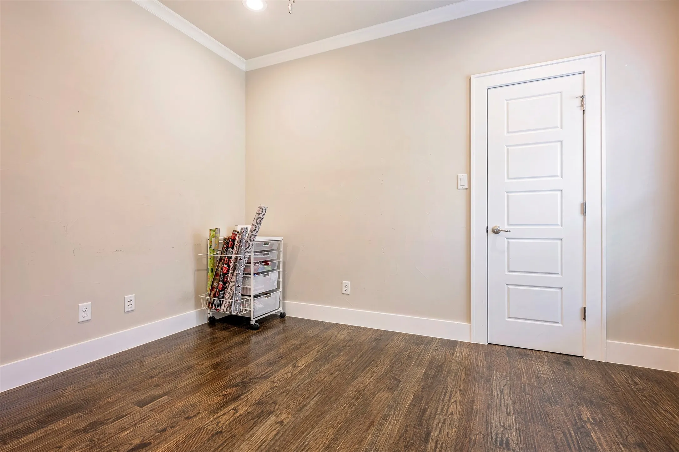 Single Family Residence For Sale in Tarrant County , 4009 Brookdale Road, Benbrook, Texas 76116, 5 Bedroom, 3 Bathroom, 2 Garage spaces, 2,856 Sqft, built in 2018, mls#21357612, Real Estate Agent in Benbrook, Homes For Sale in Tarrant county, Homes For Sale in Benbrook, Realtor in Benbrook Texas, Real Estate Brokerage Independent Realty Texas, Luminita Cordes Realtor