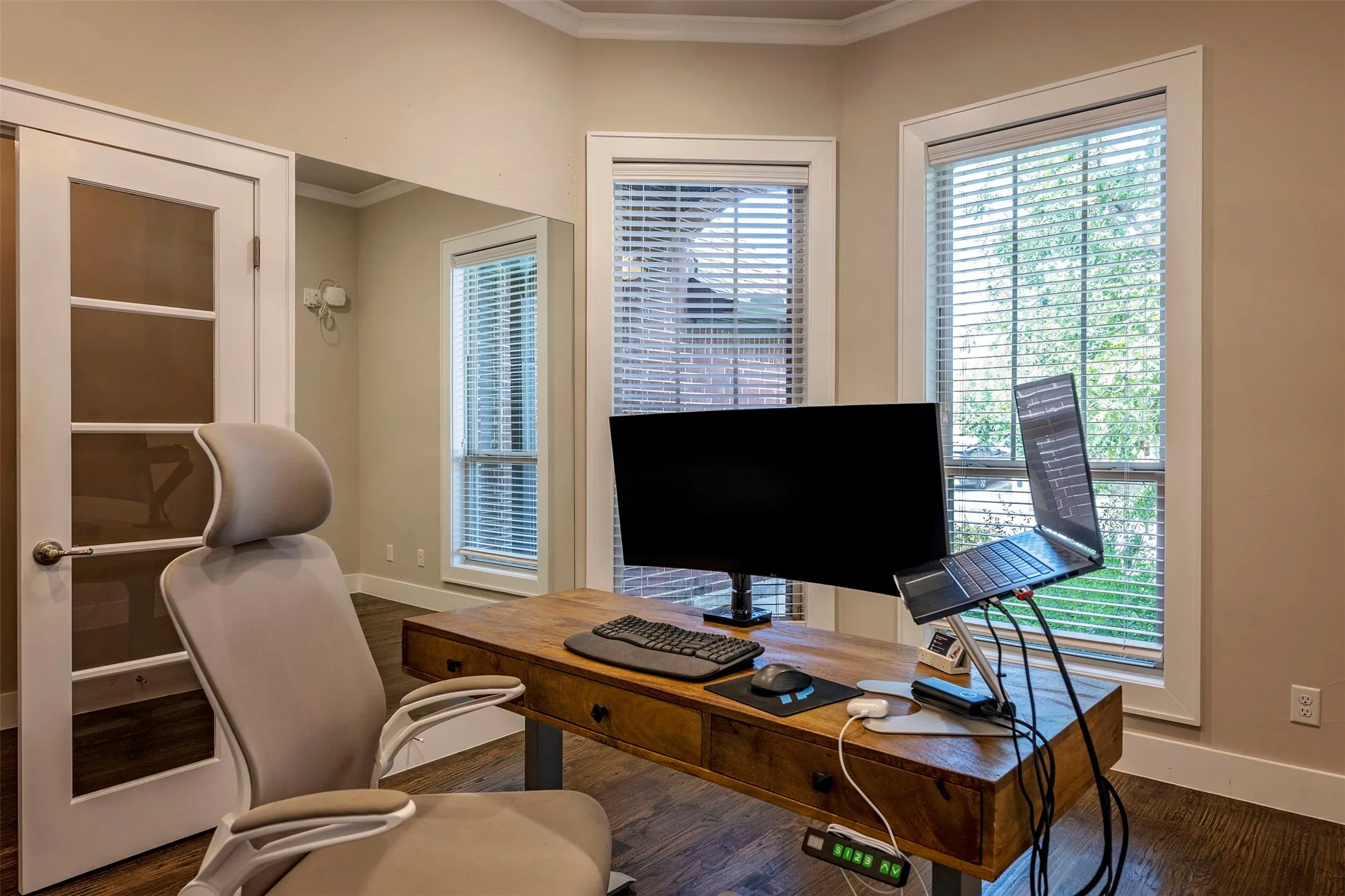 Single Family Residence For Sale in Tarrant County , 4009 Brookdale Road, Benbrook, Texas 76116, 5 Bedroom, 3 Bathroom, 2 Garage spaces, 2,856 Sqft, built in 2018, mls#21357612, Real Estate Agent in Benbrook, Homes For Sale in Tarrant county, Homes For Sale in Benbrook, Realtor in Benbrook Texas, Real Estate Brokerage Independent Realty Texas, Luminita Cordes Realtor