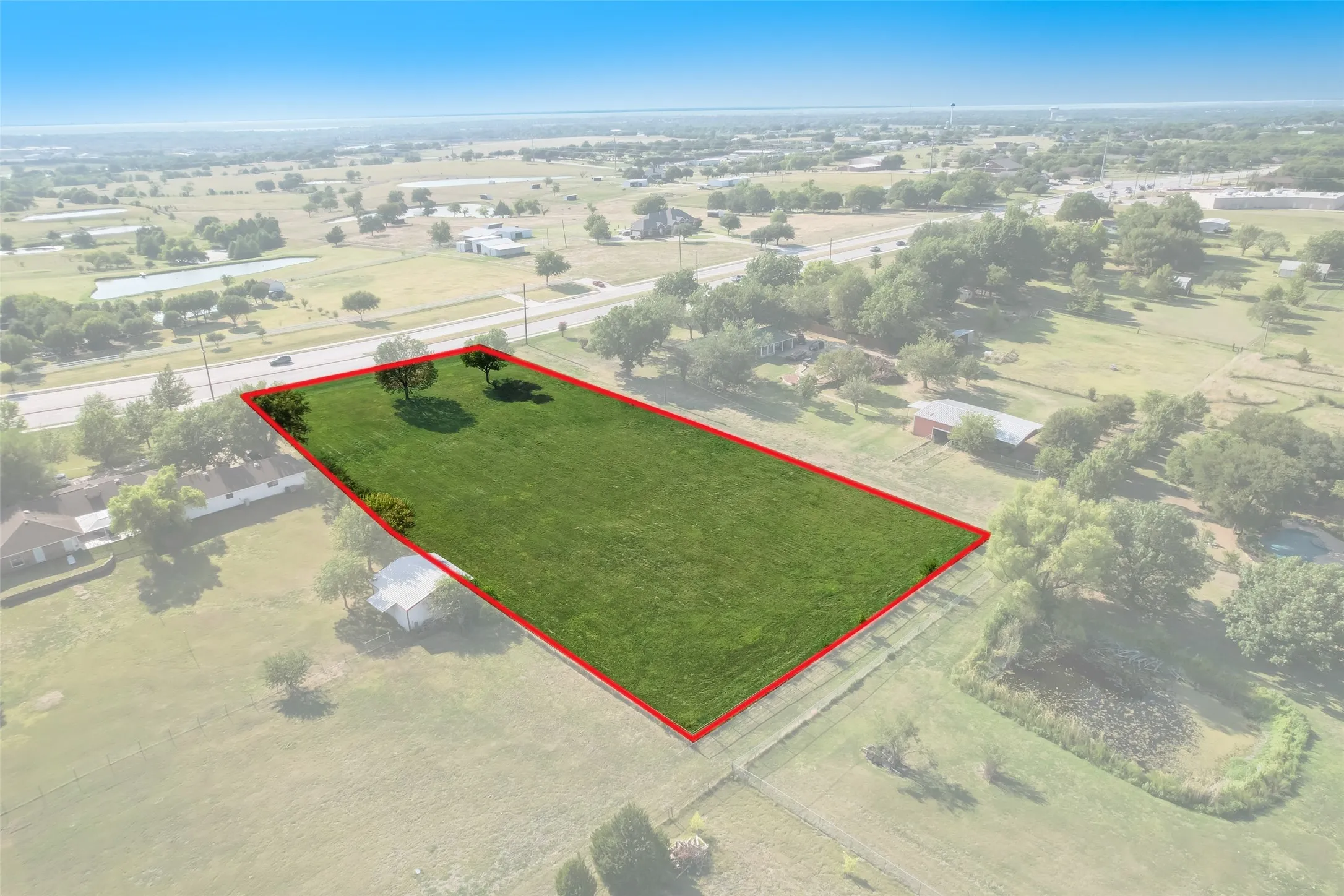 Aerial image from 2023; boundary lines are approximate