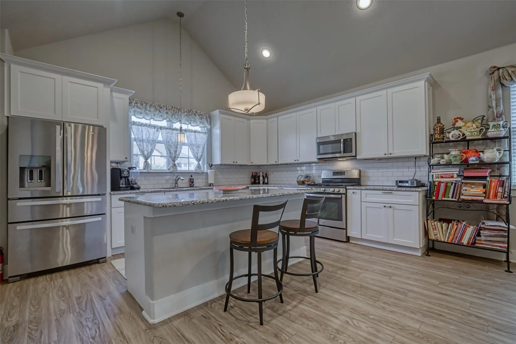 Single Family Residence For Rent in Denton County , 64 Kramer Lane, Sanger, Texas 76266, 3 Bedroom, 2 Bathroom, 2 Garage spaces, 1,801 Sqft, built in 2016, mls#21364163, Real Estate Agent in Sanger, Homes For Rent in Denton county, Homes For Rent in Sanger, Realtor in Sanger Texas, Real Estate Brokerage Independent Realty Texas, Luminita Cordes Realtor