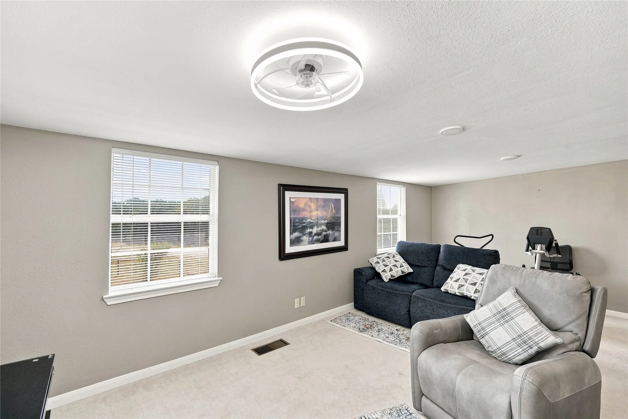 Single Family Residence For Sale in Hill County , 109 Yellowstone Drive, Whitney, Texas 76692, 2 Bedroom, 2 Bathroom, Garage spaces, 1,408 Sqft, built in 1994, Price $290,000, mls#21360867, Real Estate Agent in Whitney, Homes For Sale in Hill county, Homes For Sale in Whitney, Realtor in Whitney Texas, Real Estate Brokerage Independent Realty Texas, Luminita Cordes Realtor