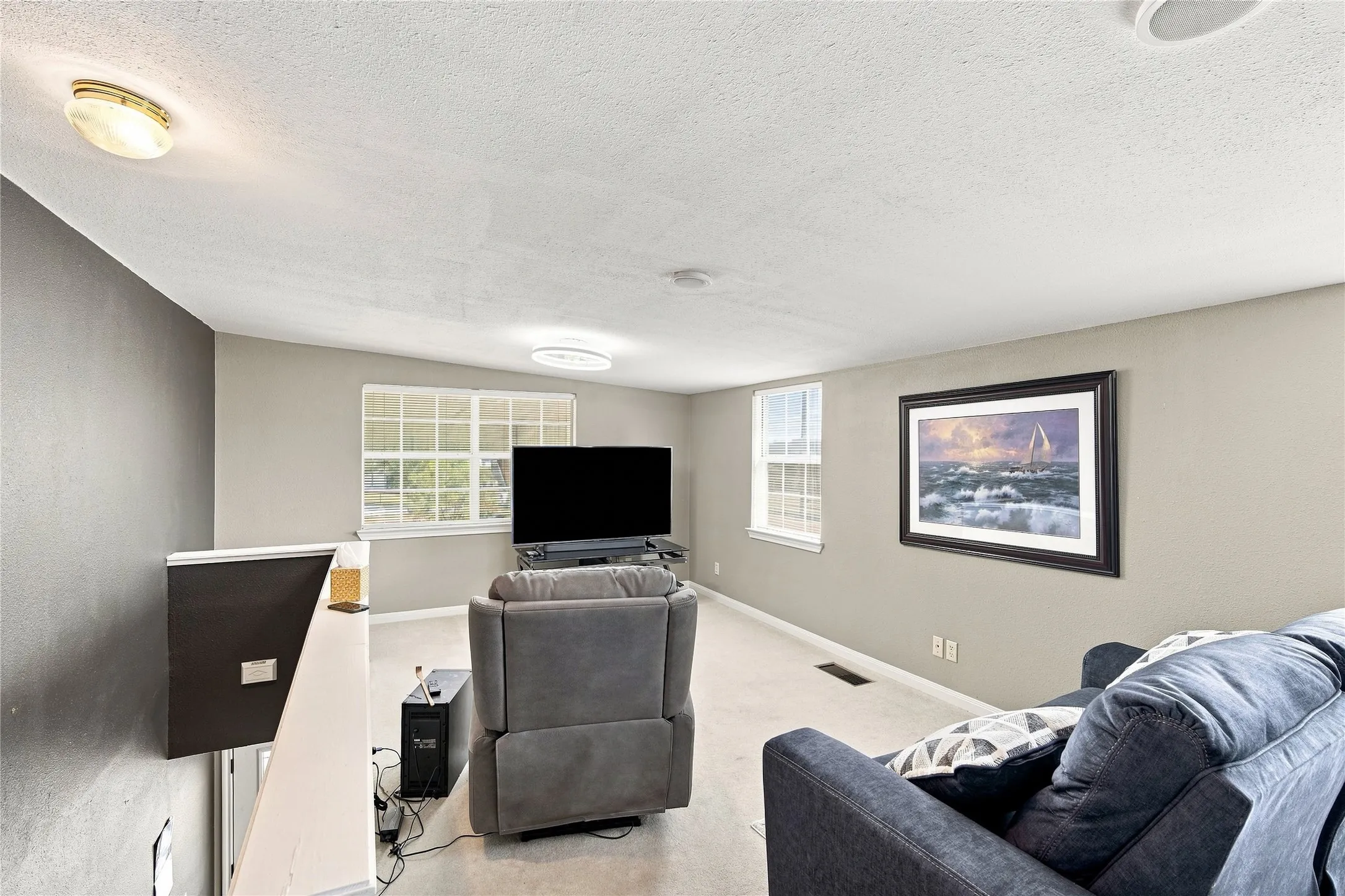 Single Family Residence For Sale in Hill County , 109 Yellowstone Drive, Whitney, Texas 76692, 2 Bedroom, 2 Bathroom, Garage spaces, 1,408 Sqft, built in 1994, Price $290,000, mls#21360867, Real Estate Agent in Whitney, Homes For Sale in Hill county, Homes For Sale in Whitney, Realtor in Whitney Texas, Real Estate Brokerage Independent Realty Texas, Luminita Cordes Realtor