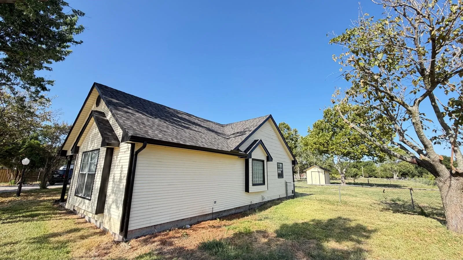 Single Family Residence For Rent in Collin County , 5300 County Road 437, Princeton, Texas 75407, 3 Bedroom, 2 Bathroom, Garage spaces, 1,514 Sqft, built in 1986, mls#21365225, Real Estate Agent in Princeton, Homes For Rent in Collin county, Homes For Rent in Princeton, Realtor in Princeton Texas, Real Estate Brokerage Independent Realty Texas, Luminita Cordes Realtor