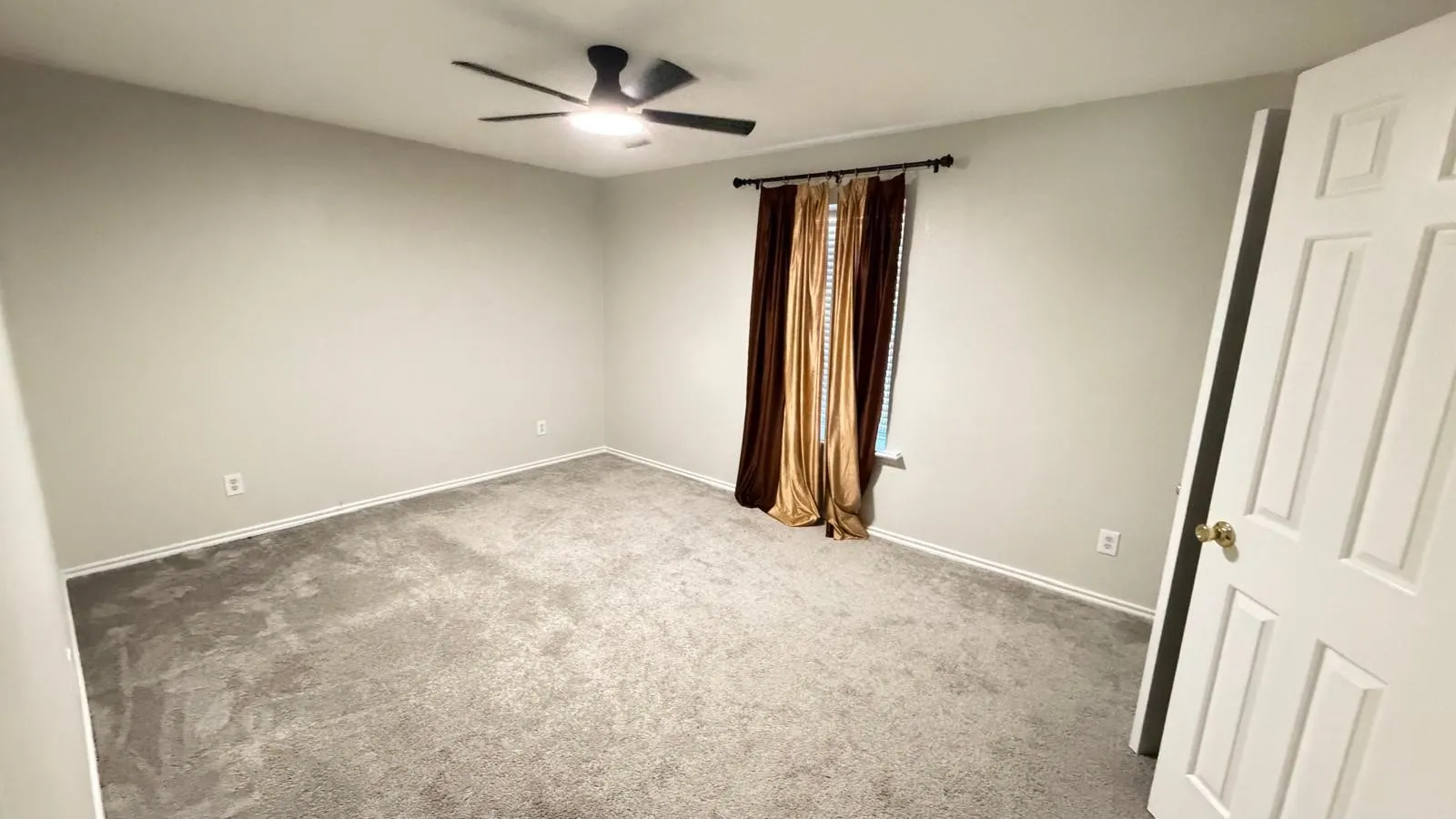 Single Family Residence For Rent in Collin County , 5300 County Road 437, Princeton, Texas 75407, 3 Bedroom, 2 Bathroom, Garage spaces, 1,514 Sqft, built in 1986, mls#21365225, Real Estate Agent in Princeton, Homes For Rent in Collin county, Homes For Rent in Princeton, Realtor in Princeton Texas, Real Estate Brokerage Independent Realty Texas, Luminita Cordes Realtor