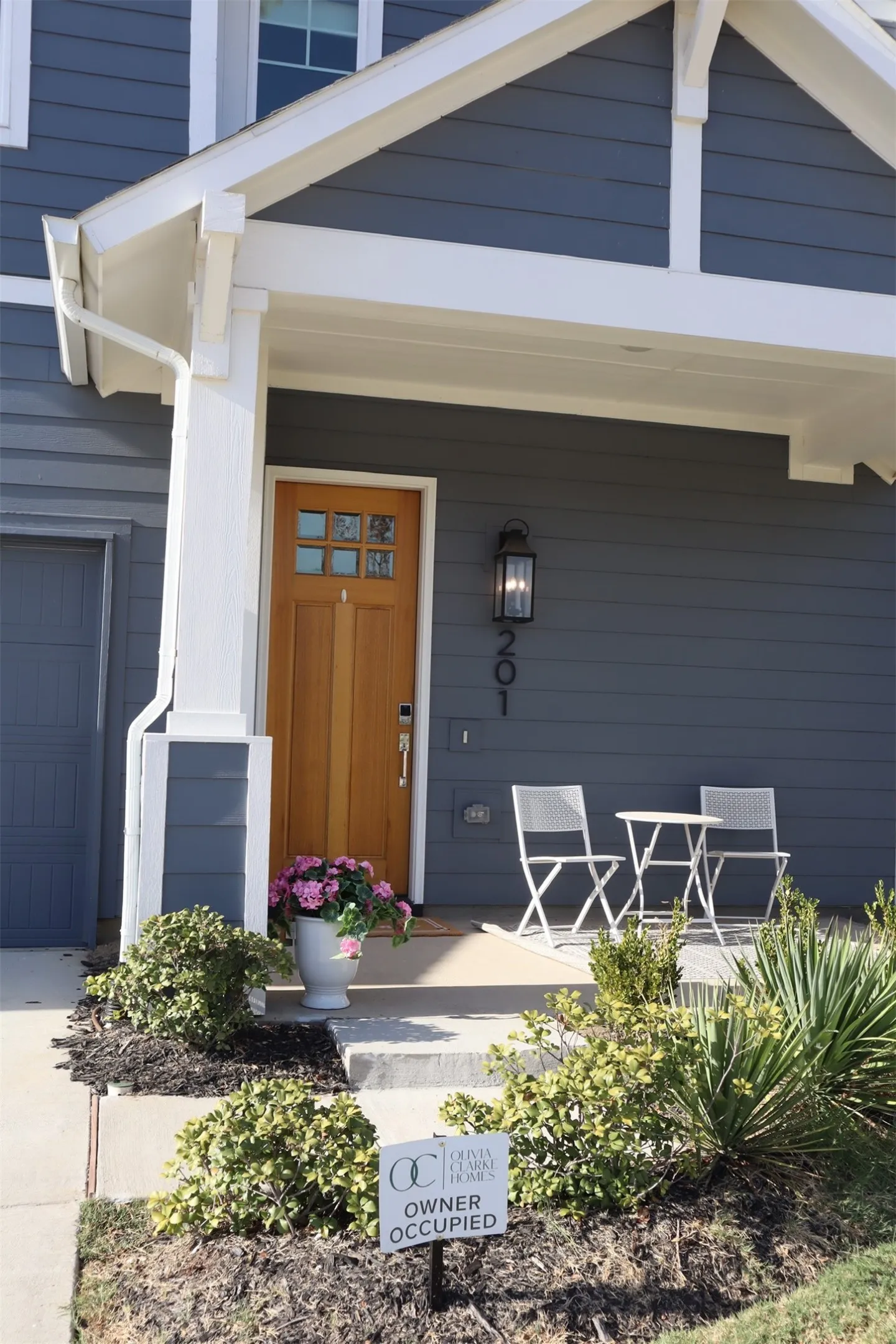 Single Family Residence For Rent in Collin County , 201 Chestnut, Celina, Texas 75009, 3 Bedroom, 3 Bathroom, 2 Garage spaces, 2,079 Sqft, built in 2025, mls#21365229, Real Estate Agent in Celina, Homes For Rent in Collin county, Homes For Rent in Celina, Realtor in Celina Texas, Real Estate Brokerage Independent Realty Texas, Luminita Cordes Realtor