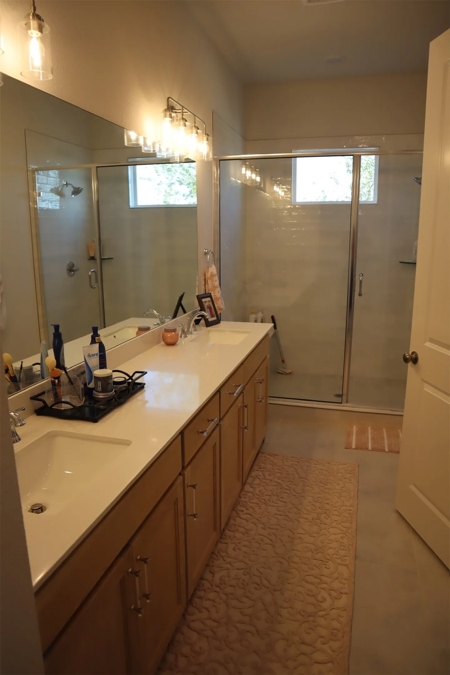 Single Family Residence For Rent in Collin County , 201 Chestnut, Celina, Texas 75009, 3 Bedroom, 3 Bathroom, 2 Garage spaces, 2,079 Sqft, built in 2025, mls#21365229, Real Estate Agent in Celina, Homes For Rent in Collin county, Homes For Rent in Celina, Realtor in Celina Texas, Real Estate Brokerage Independent Realty Texas, Luminita Cordes Realtor