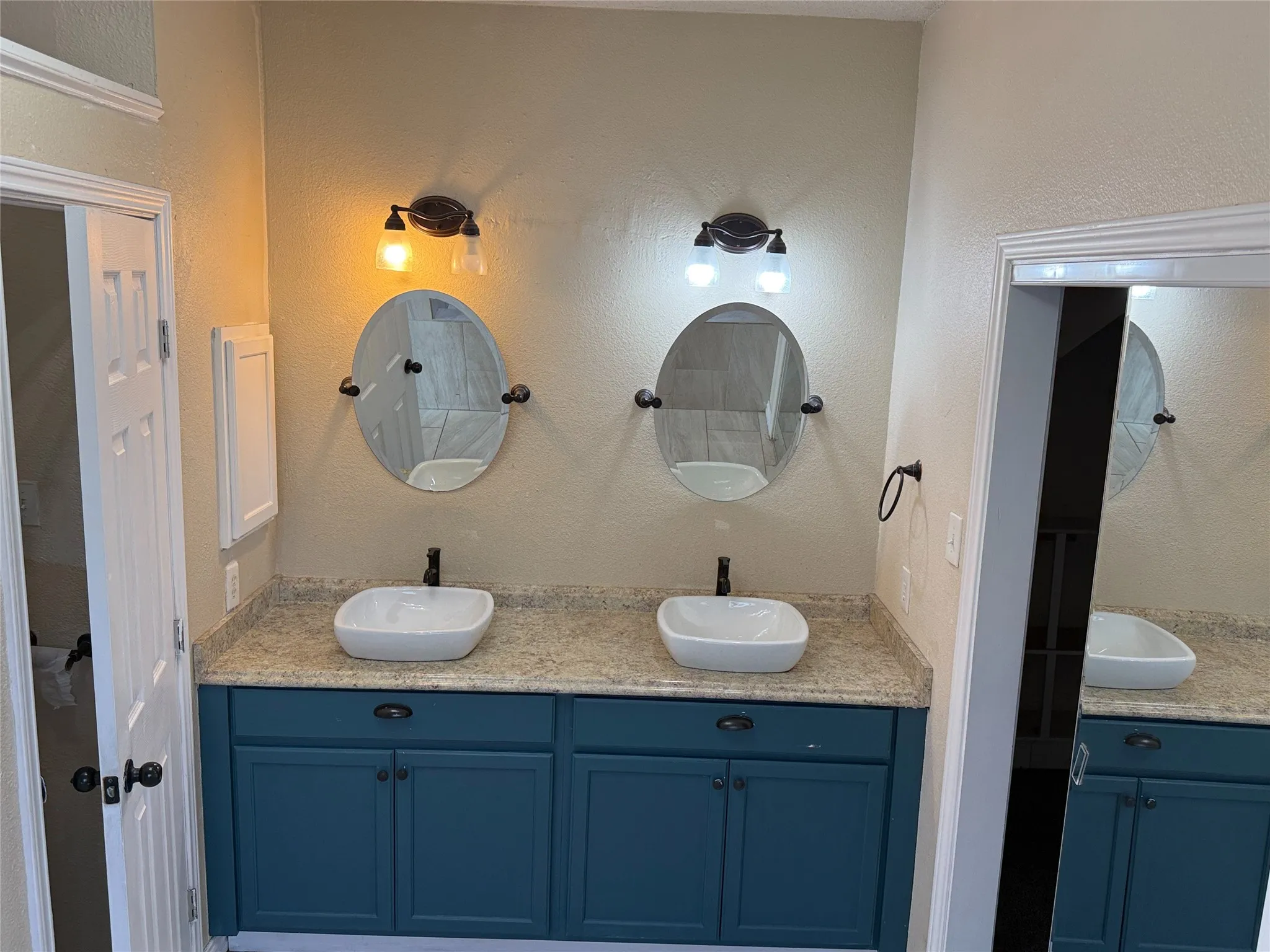Single Family Residence For Rent in Dallas County , 2700 Crystal Falls Drive, Mesquite, Texas 75181, 4 Bedroom, 3 Bathroom, 2 Garage spaces, 2,157 Sqft, built in 1996, mls#21364063, Real Estate Agent in Mesquite, Homes For Rent in Dallas county, Homes For Rent in Mesquite, Realtor in Mesquite Texas, Real Estate Brokerage Independent Realty Texas, Luminita Cordes Realtor