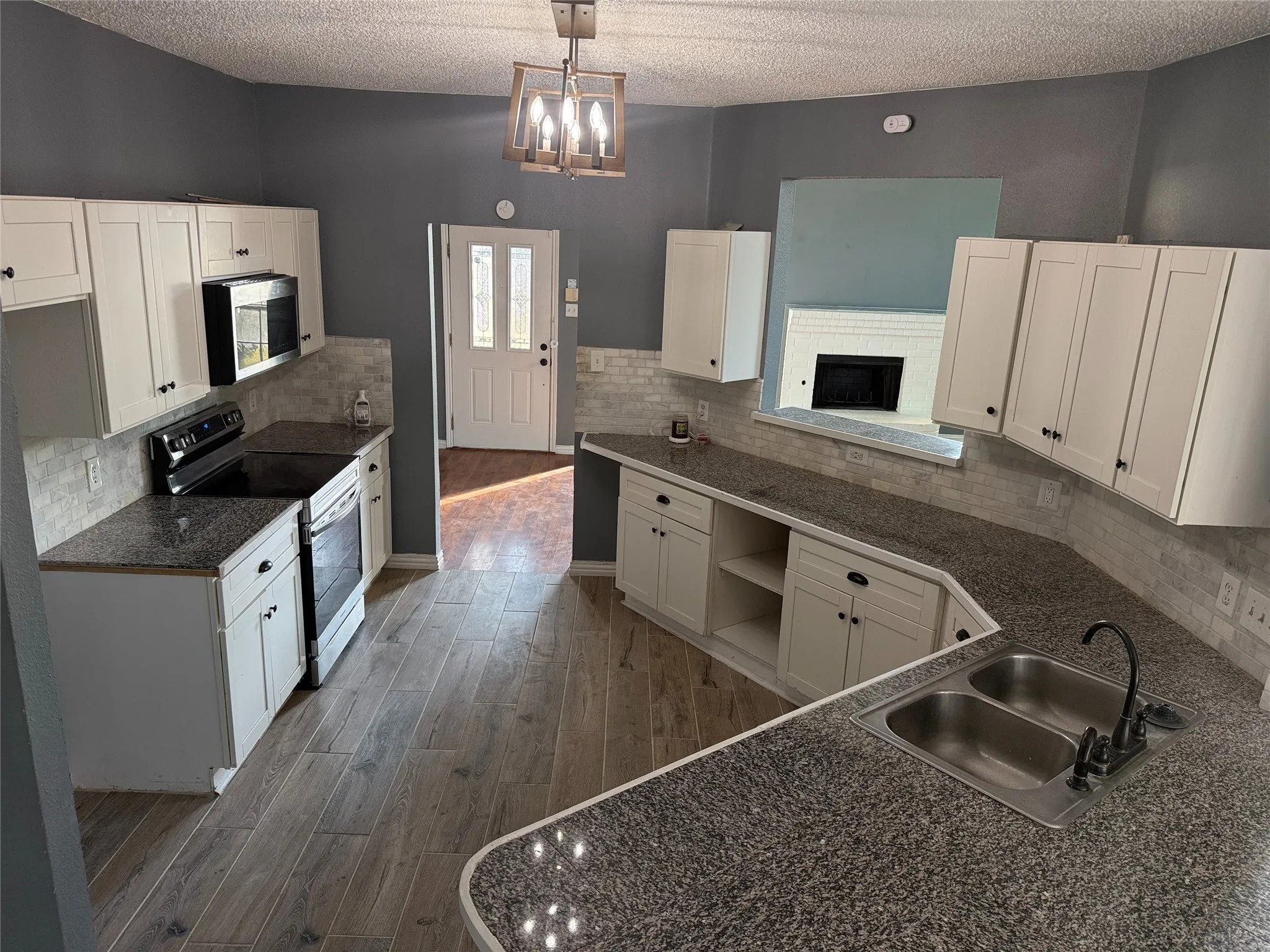 Single Family Residence For Rent in Dallas County , 2700 Crystal Falls Drive, Mesquite, Texas 75181, 4 Bedroom, 3 Bathroom, 2 Garage spaces, 2,157 Sqft, built in 1996, mls#21364063, Real Estate Agent in Mesquite, Homes For Rent in Dallas county, Homes For Rent in Mesquite, Realtor in Mesquite Texas, Real Estate Brokerage Independent Realty Texas, Luminita Cordes Realtor