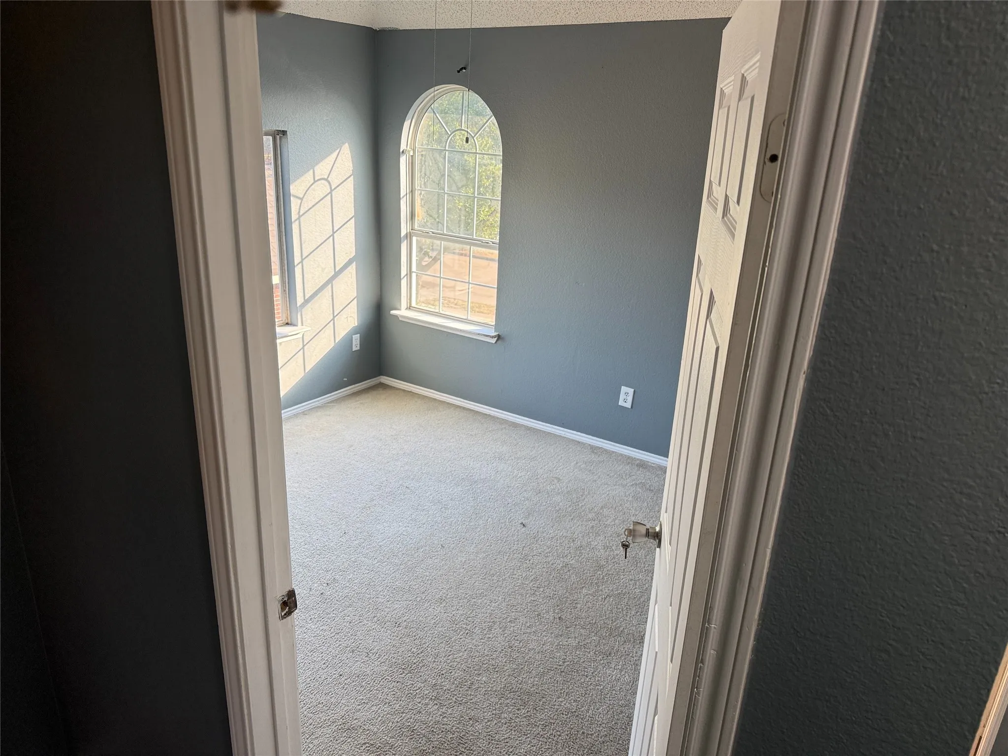 Single Family Residence For Rent in Dallas County , 2700 Crystal Falls Drive, Mesquite, Texas 75181, 4 Bedroom, 3 Bathroom, 2 Garage spaces, 2,157 Sqft, built in 1996, mls#21364063, Real Estate Agent in Mesquite, Homes For Rent in Dallas county, Homes For Rent in Mesquite, Realtor in Mesquite Texas, Real Estate Brokerage Independent Realty Texas, Luminita Cordes Realtor