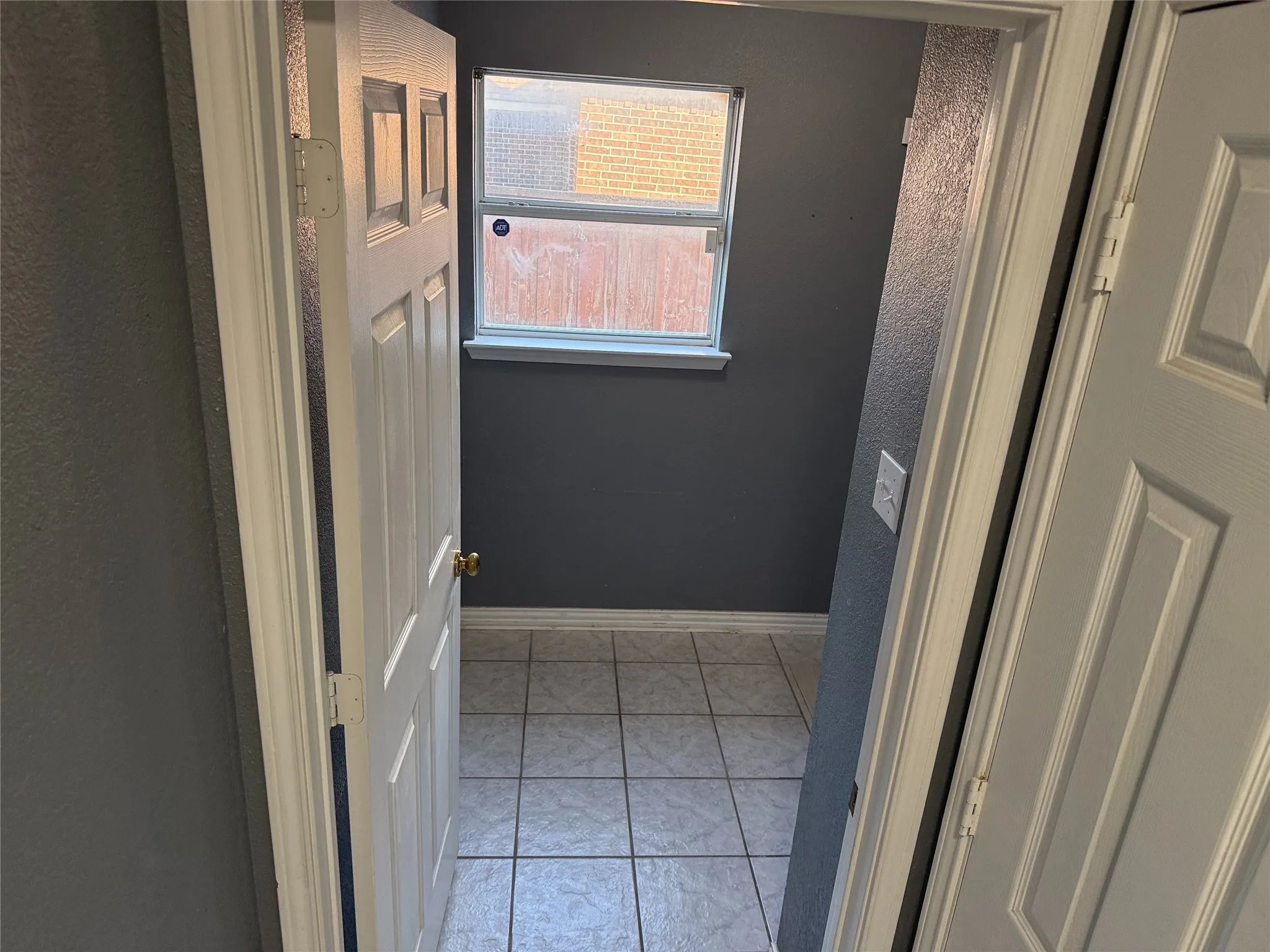 Single Family Residence For Rent in Dallas County , 2700 Crystal Falls Drive, Mesquite, Texas 75181, 4 Bedroom, 3 Bathroom, 2 Garage spaces, 2,157 Sqft, built in 1996, mls#21364063, Real Estate Agent in Mesquite, Homes For Rent in Dallas county, Homes For Rent in Mesquite, Realtor in Mesquite Texas, Real Estate Brokerage Independent Realty Texas, Luminita Cordes Realtor