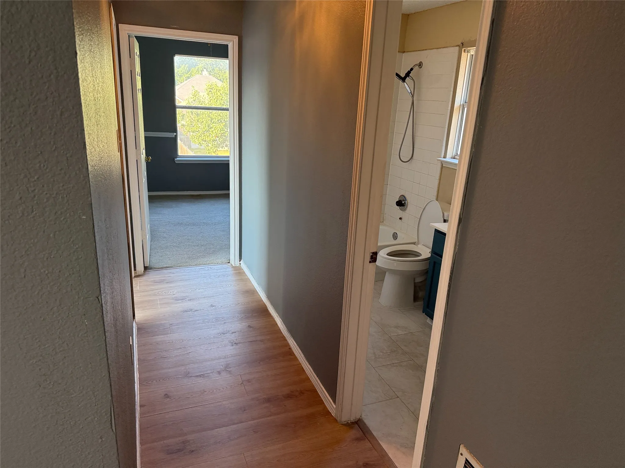 Single Family Residence For Rent in Dallas County , 2700 Crystal Falls Drive, Mesquite, Texas 75181, 4 Bedroom, 3 Bathroom, 2 Garage spaces, 2,157 Sqft, built in 1996, mls#21364063, Real Estate Agent in Mesquite, Homes For Rent in Dallas county, Homes For Rent in Mesquite, Realtor in Mesquite Texas, Real Estate Brokerage Independent Realty Texas, Luminita Cordes Realtor