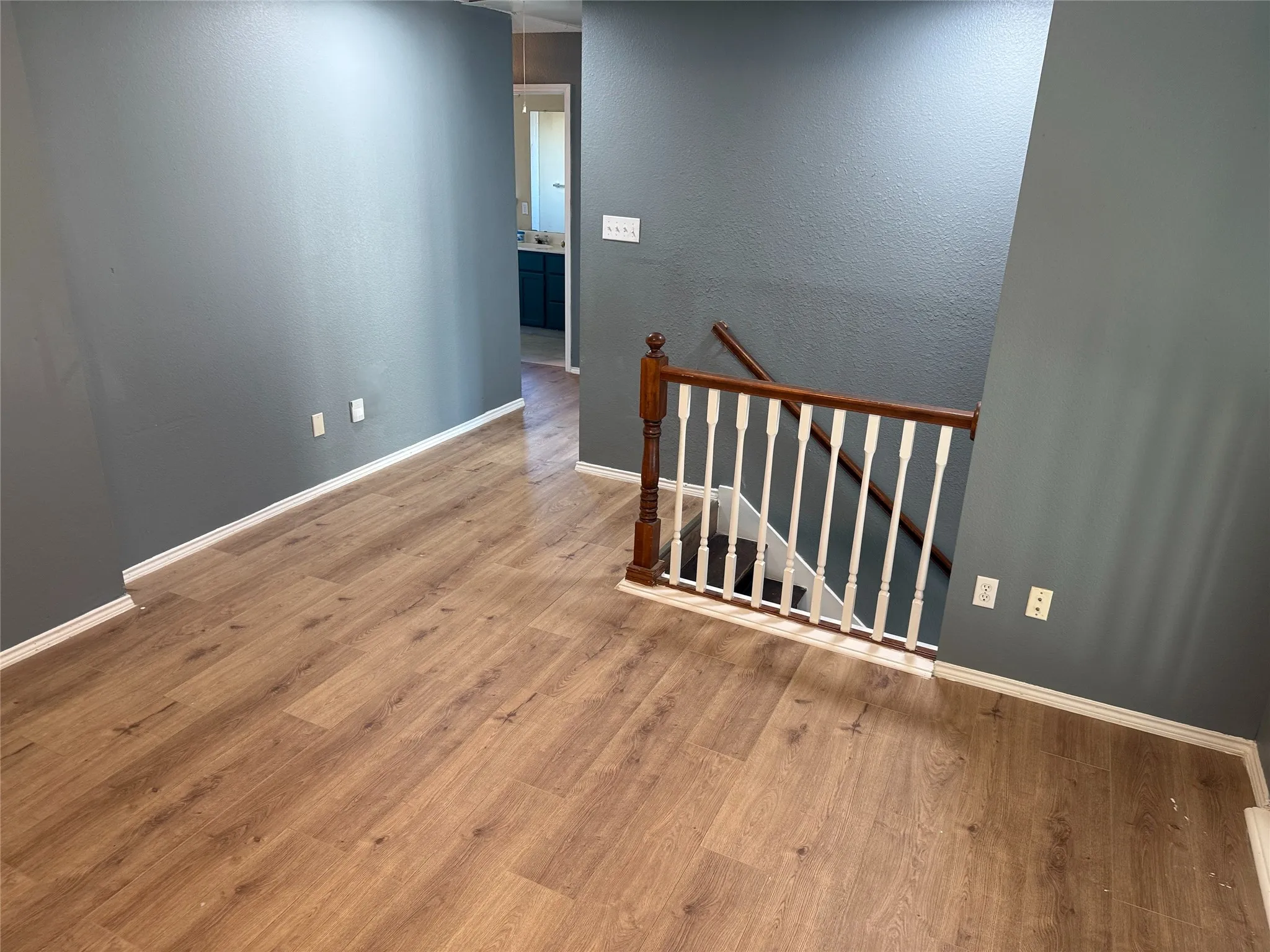 Single Family Residence For Rent in Dallas County , 2700 Crystal Falls Drive, Mesquite, Texas 75181, 4 Bedroom, 3 Bathroom, 2 Garage spaces, 2,157 Sqft, built in 1996, mls#21364063, Real Estate Agent in Mesquite, Homes For Rent in Dallas county, Homes For Rent in Mesquite, Realtor in Mesquite Texas, Real Estate Brokerage Independent Realty Texas, Luminita Cordes Realtor