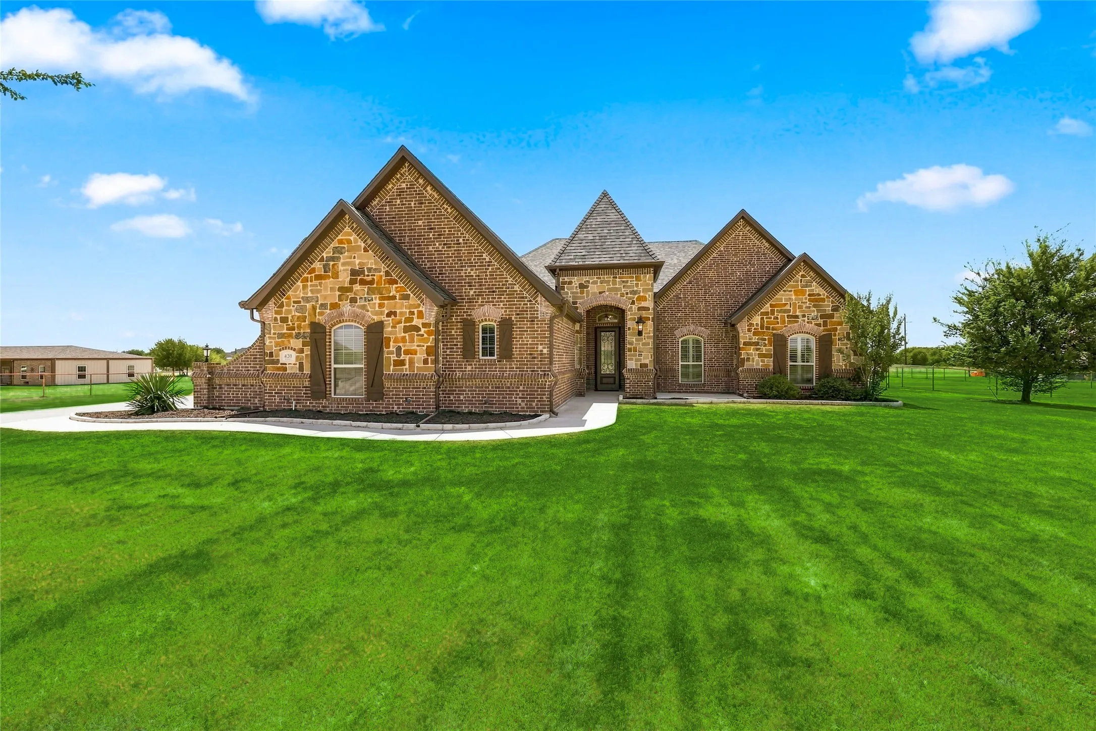 Single Family Residence For Sale in Parker County , 420 Hartley Way Road, Azle, Texas 76020, 4 Bedroom, 2 Bathroom, 3 Garage spaces, 2,544 Sqft, built in 2016, mls#21365200, Real Estate Agent in Azle, Homes For Sale in Parker county, Homes For Sale in Azle, Realtor in Azle Texas, Real Estate Brokerage Independent Realty Texas, Luminita Cordes Realtor