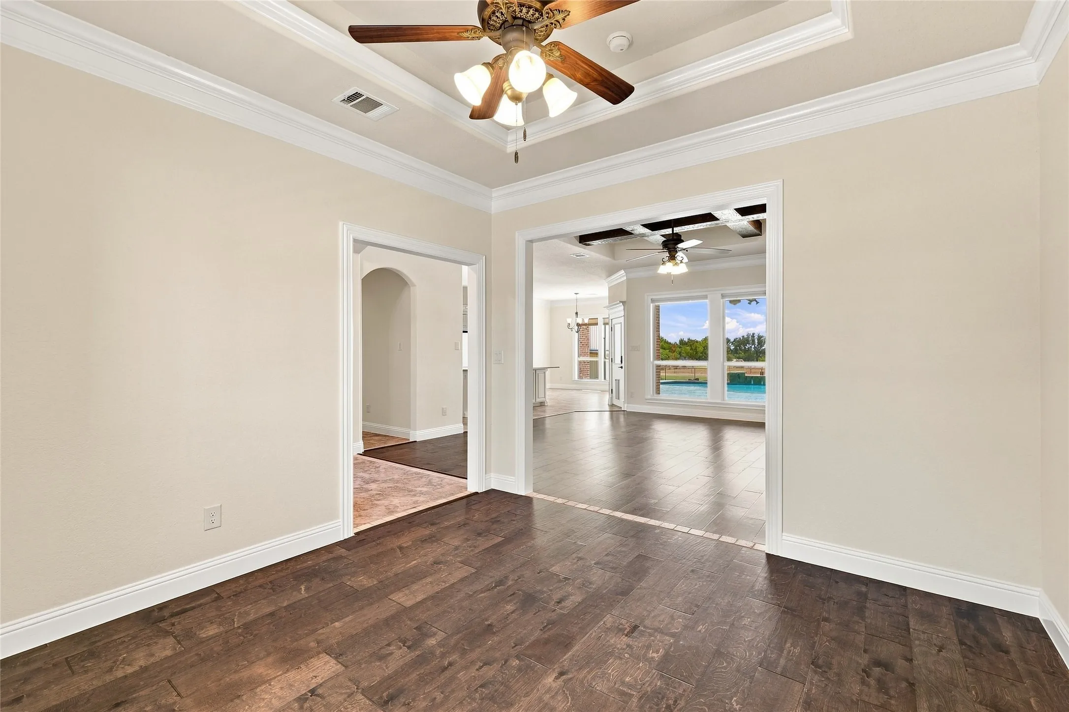 Single Family Residence For Sale in Parker County , 420 Hartley Way Road, Azle, Texas 76020, 4 Bedroom, 2 Bathroom, 3 Garage spaces, 2,544 Sqft, built in 2016, mls#21365200, Real Estate Agent in Azle, Homes For Sale in Parker county, Homes For Sale in Azle, Realtor in Azle Texas, Real Estate Brokerage Independent Realty Texas, Luminita Cordes Realtor