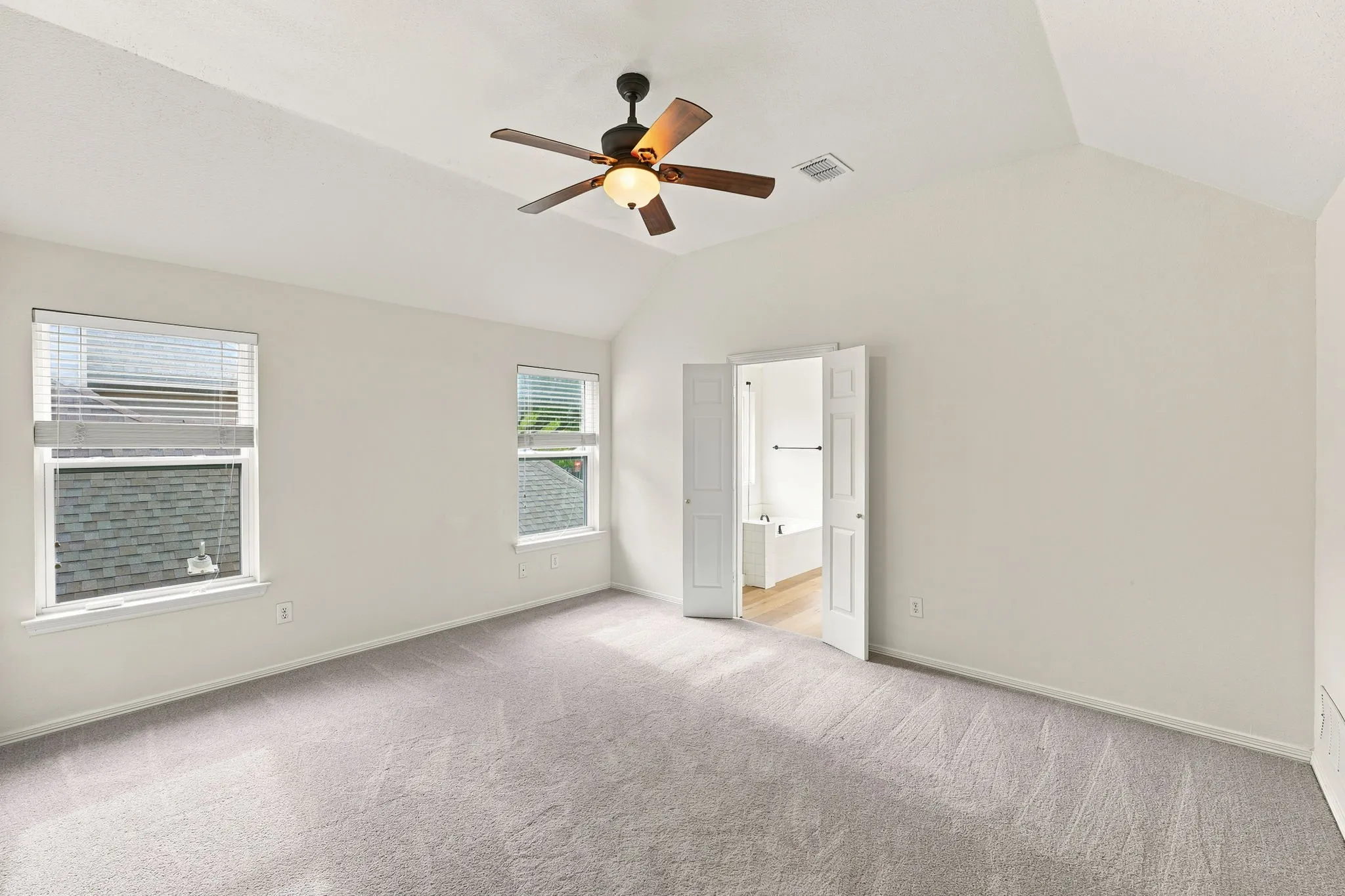 Single Family Residence For Sale in Collin County , 3105 Mcbee Drive, Plano, Texas 75025, 4 Bedroom, 3 Bathroom, 2 Garage spaces, 2,181 Sqft, built in 1992, mls#21364968, Real Estate Agent in Plano, Homes For Sale in Collin county, Homes For Sale in Plano, Realtor in Plano Texas, Real Estate Brokerage Independent Realty Texas, Luminita Cordes Realtor