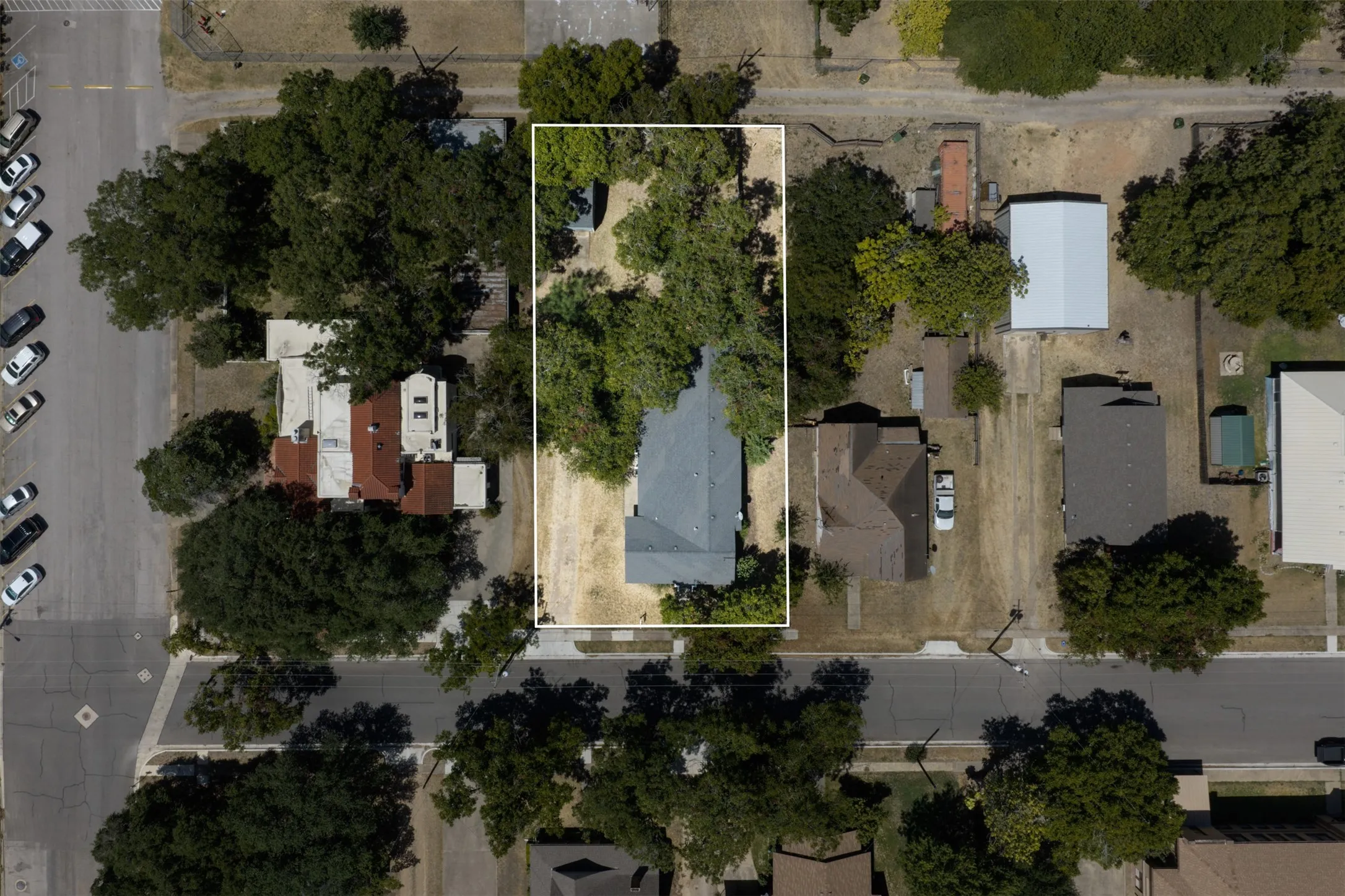 Single Family Residence For Sale in Mc Lennan County , 110 S Marable Street, West, Texas 76691, 3 Bedroom, 2 Bathroom, Garage spaces, 2,244 Sqft, built in 1925, mls#21365100, Real Estate Agent in West, Homes For Sale in Mc Lennan county, Homes For Sale in West, Realtor in West Texas, Real Estate Brokerage Independent Realty Texas, Luminita Cordes Realtor