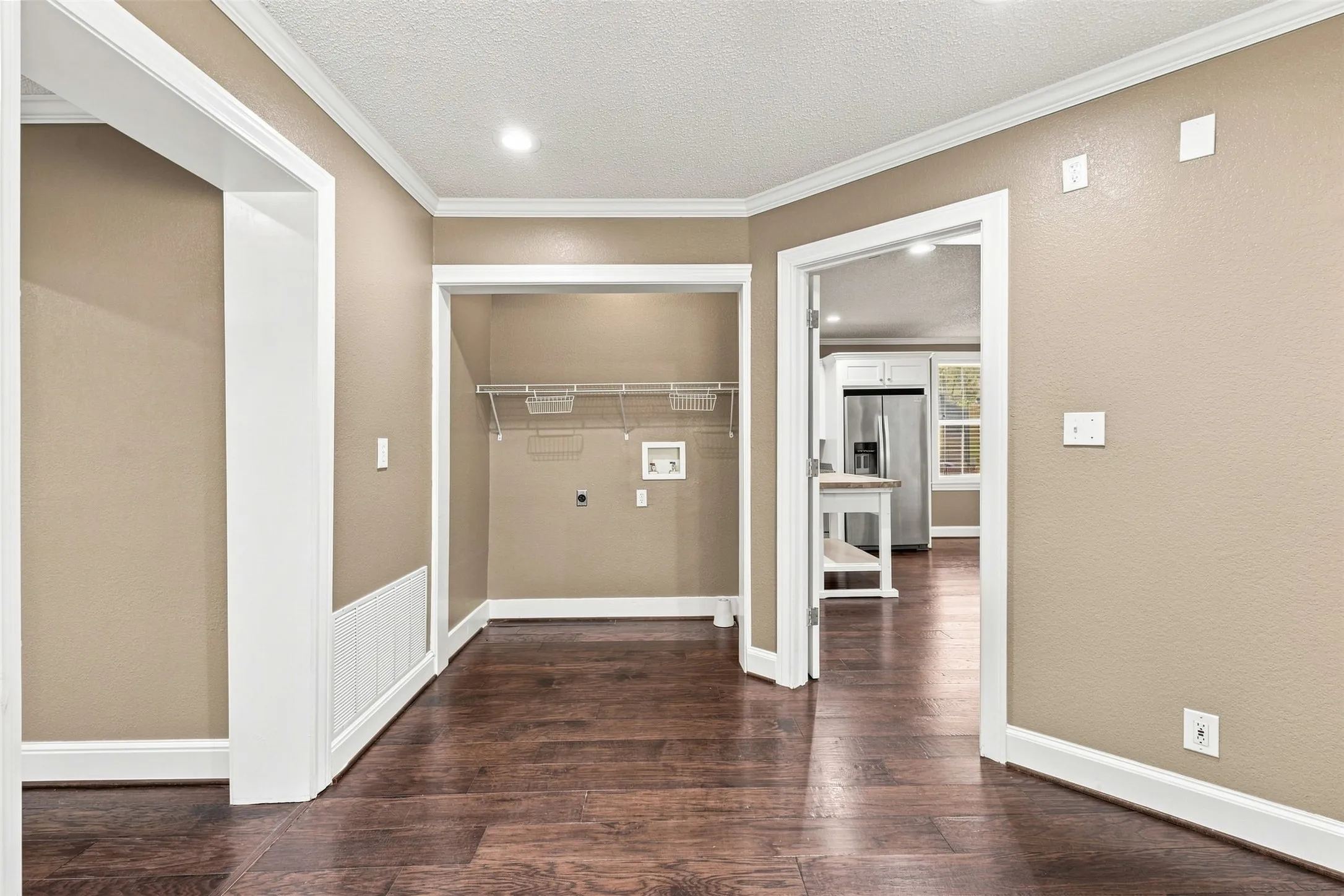 Single Family Residence For Sale in Mc Lennan County , 110 S Marable Street, West, Texas 76691, 3 Bedroom, 2 Bathroom, Garage spaces, 2,244 Sqft, built in 1925, mls#21365100, Real Estate Agent in West, Homes For Sale in Mc Lennan county, Homes For Sale in West, Realtor in West Texas, Real Estate Brokerage Independent Realty Texas, Luminita Cordes Realtor