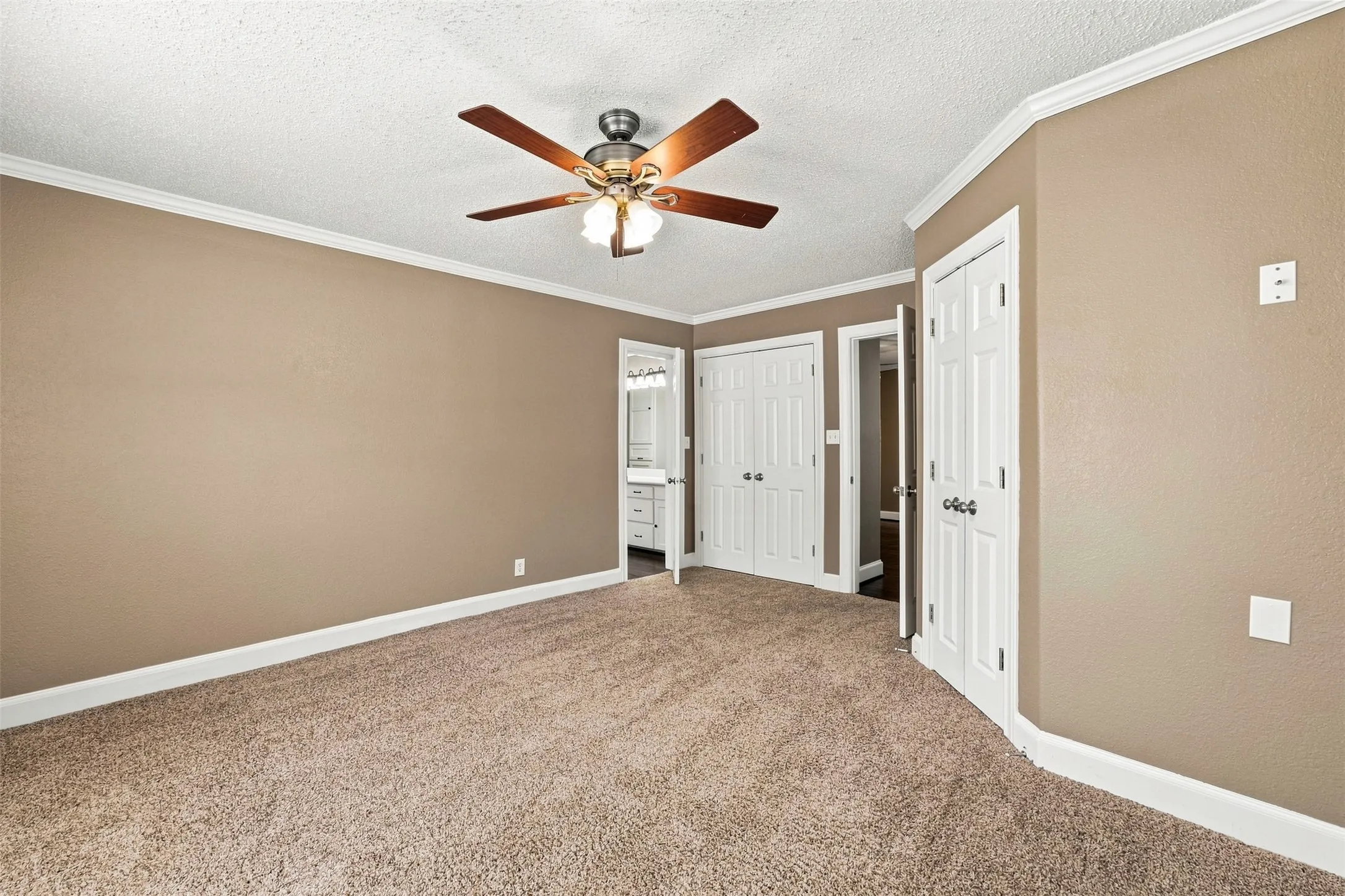 Single Family Residence For Sale in Mc Lennan County , 110 S Marable Street, West, Texas 76691, 3 Bedroom, 2 Bathroom, Garage spaces, 2,244 Sqft, built in 1925, mls#21365100, Real Estate Agent in West, Homes For Sale in Mc Lennan county, Homes For Sale in West, Realtor in West Texas, Real Estate Brokerage Independent Realty Texas, Luminita Cordes Realtor