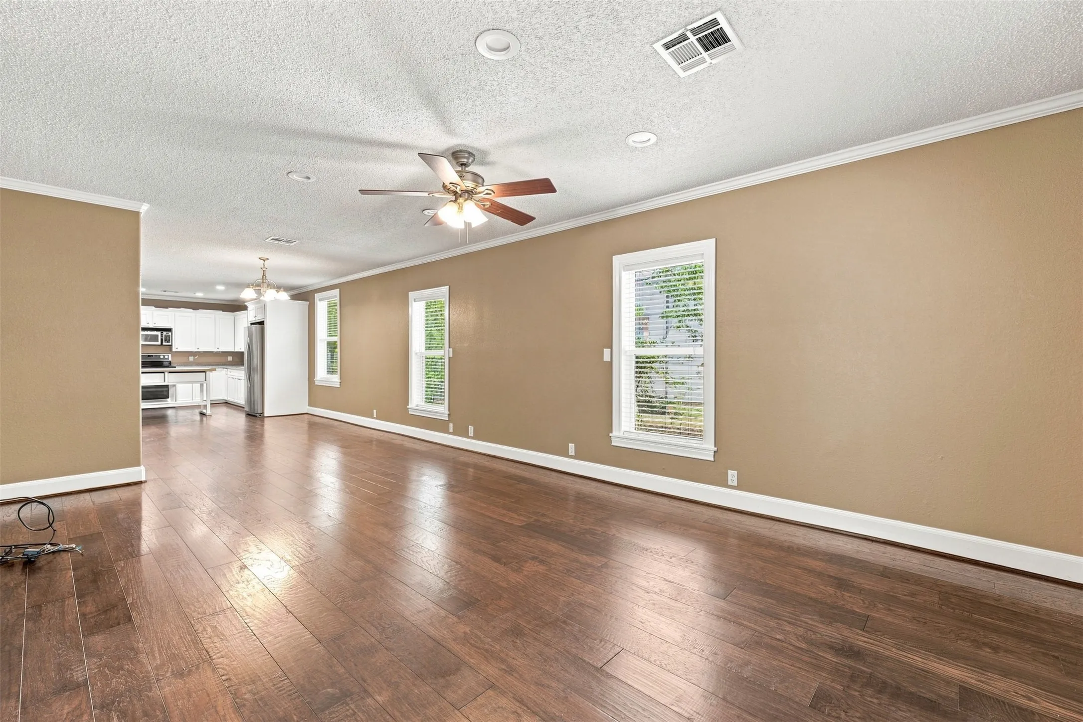 Single Family Residence For Sale in Mc Lennan County , 110 S Marable Street, West, Texas 76691, 3 Bedroom, 2 Bathroom, Garage spaces, 2,244 Sqft, built in 1925, mls#21365100, Real Estate Agent in West, Homes For Sale in Mc Lennan county, Homes For Sale in West, Realtor in West Texas, Real Estate Brokerage Independent Realty Texas, Luminita Cordes Realtor