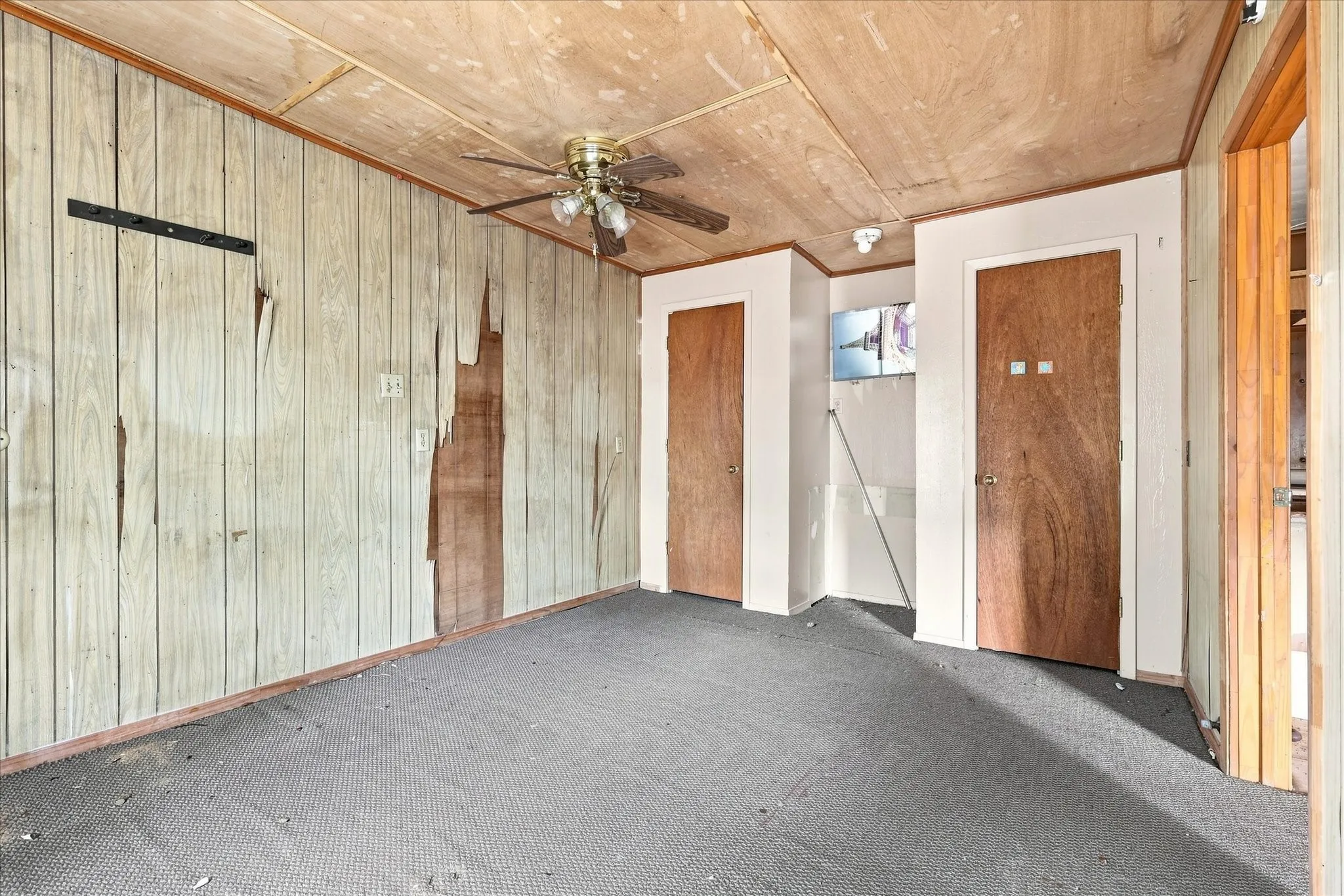Single Family Residence For Sale in Van Zandt County , 220 S 2nd Street, Wills Point, Texas 75169, 3 Bedroom, 3 Bathroom, Garage spaces, 2,172 Sqft, built in 1957, mls#21365207, Real Estate Agent in Wills Point, Homes For Sale in Van Zandt county, Homes For Sale in Wills Point, Realtor in Wills Point Texas, Real Estate Brokerage Independent Realty Texas, Luminita Cordes Realtor