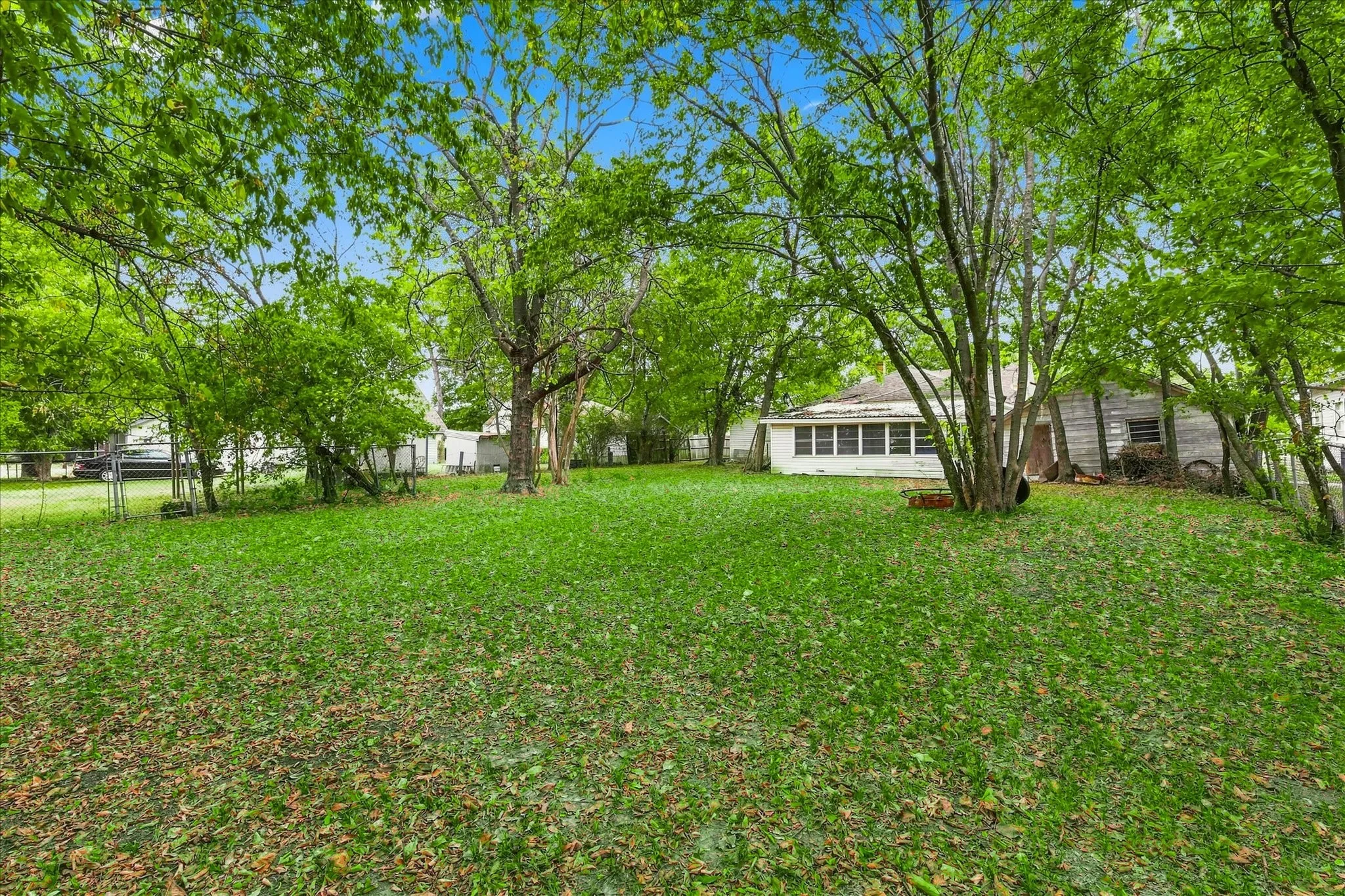Single Family Residence For Sale in Van Zandt County , 220 S 2nd Street, Wills Point, Texas 75169, 3 Bedroom, 3 Bathroom, Garage spaces, 2,172 Sqft, built in 1957, mls#21365207, Real Estate Agent in Wills Point, Homes For Sale in Van Zandt county, Homes For Sale in Wills Point, Realtor in Wills Point Texas, Real Estate Brokerage Independent Realty Texas, Luminita Cordes Realtor