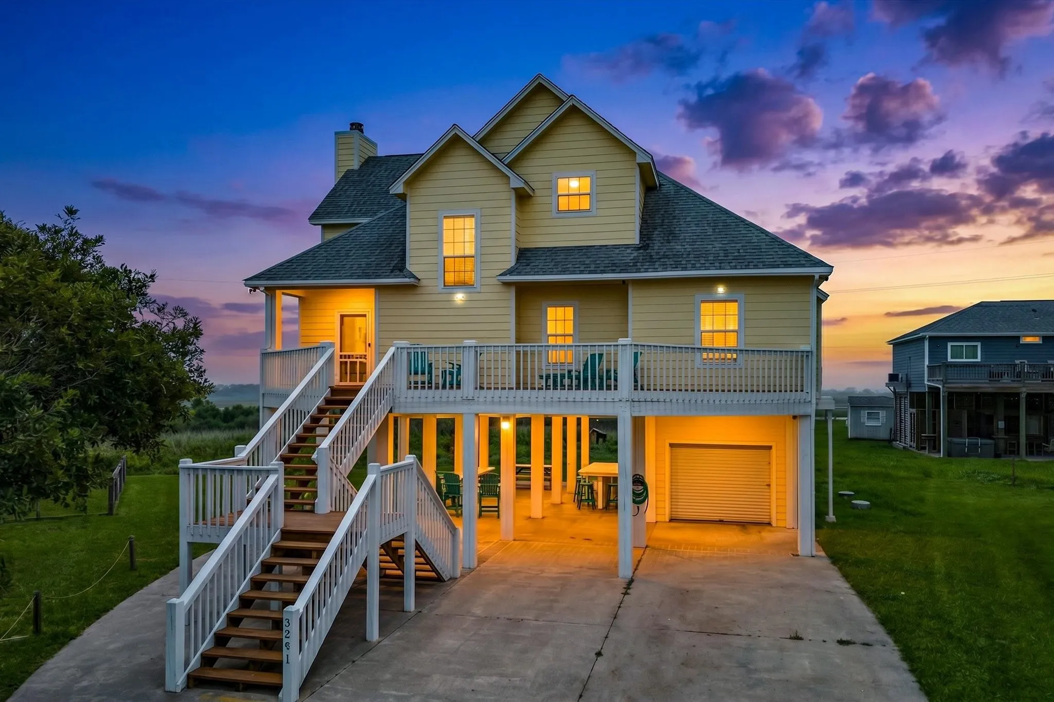 Single Family Residence For Rent in Galveston County , 3241 Castle Drive, Port Bolivar, Texas 77650, 3 Bedroom, 2 Bathroom, 1 Garage spaces, 2,037 Sqft, built in 2006, mls#21350167, Real Estate Agent in Port Bolivar, Homes For Rent in Galveston county, Homes For Rent in Port Bolivar, Realtor in Port Bolivar Texas, Real Estate Brokerage Independent Realty Texas, Luminita Cordes Realtor