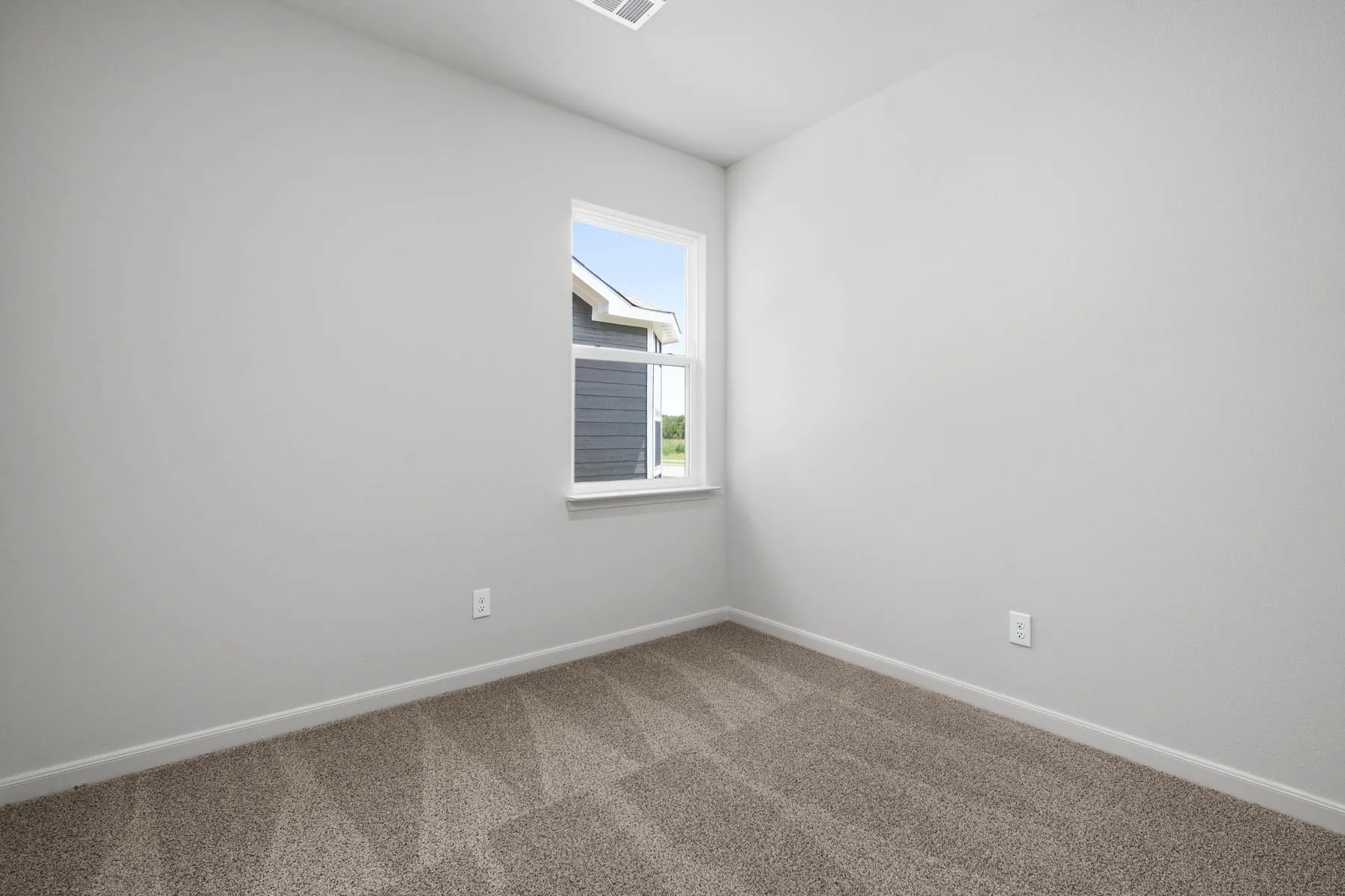 Single Family Residence For Rent in Tarrant County , 9612 Stranton Drive, Fort Worth, Texas 76140, 4 Bedroom, 2 Bathroom, 2 Garage spaces, 1,724 Sqft, built in 2026, mls#21365247, Real Estate Agent in Fort Worth, Homes For Rent in Tarrant county, Homes For Rent in Fort Worth, Realtor in Fort Worth Texas, Real Estate Brokerage Independent Realty Texas, Luminita Cordes Realtor