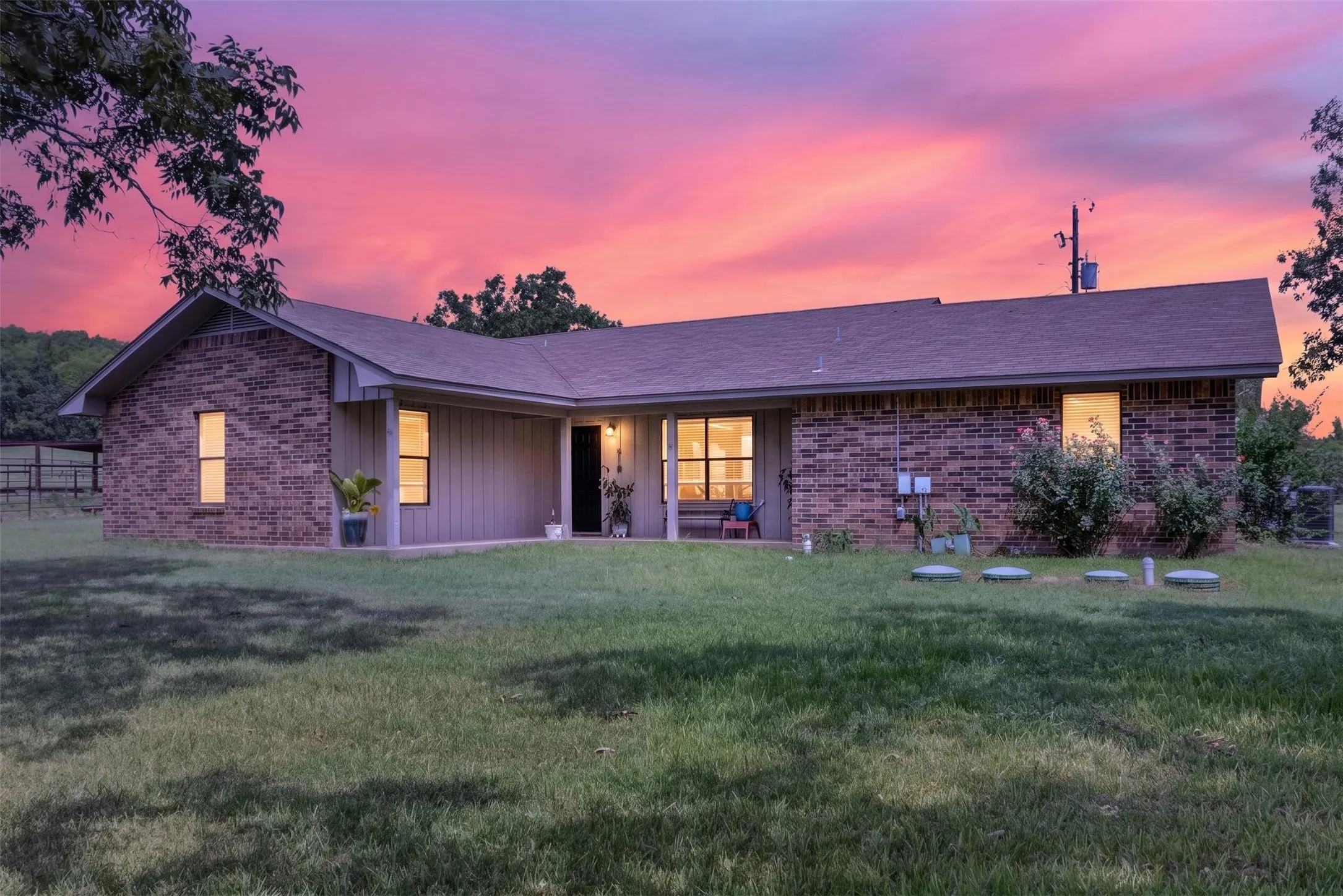 Single Family Residence For Sale in Upshur County , 6834 Fm 1795, Gilmer, Texas 75644, 3 Bedroom, 2 Bathroom, 2 Garage spaces, 1,714 Sqft, built in 1993, Price $269,900, mls#21364941, Real Estate Agent in Gilmer, Homes For Sale in Upshur county, Homes For Sale in Gilmer, Realtor in Gilmer Texas, Real Estate Brokerage Independent Realty Texas, Luminita Cordes Realtor
