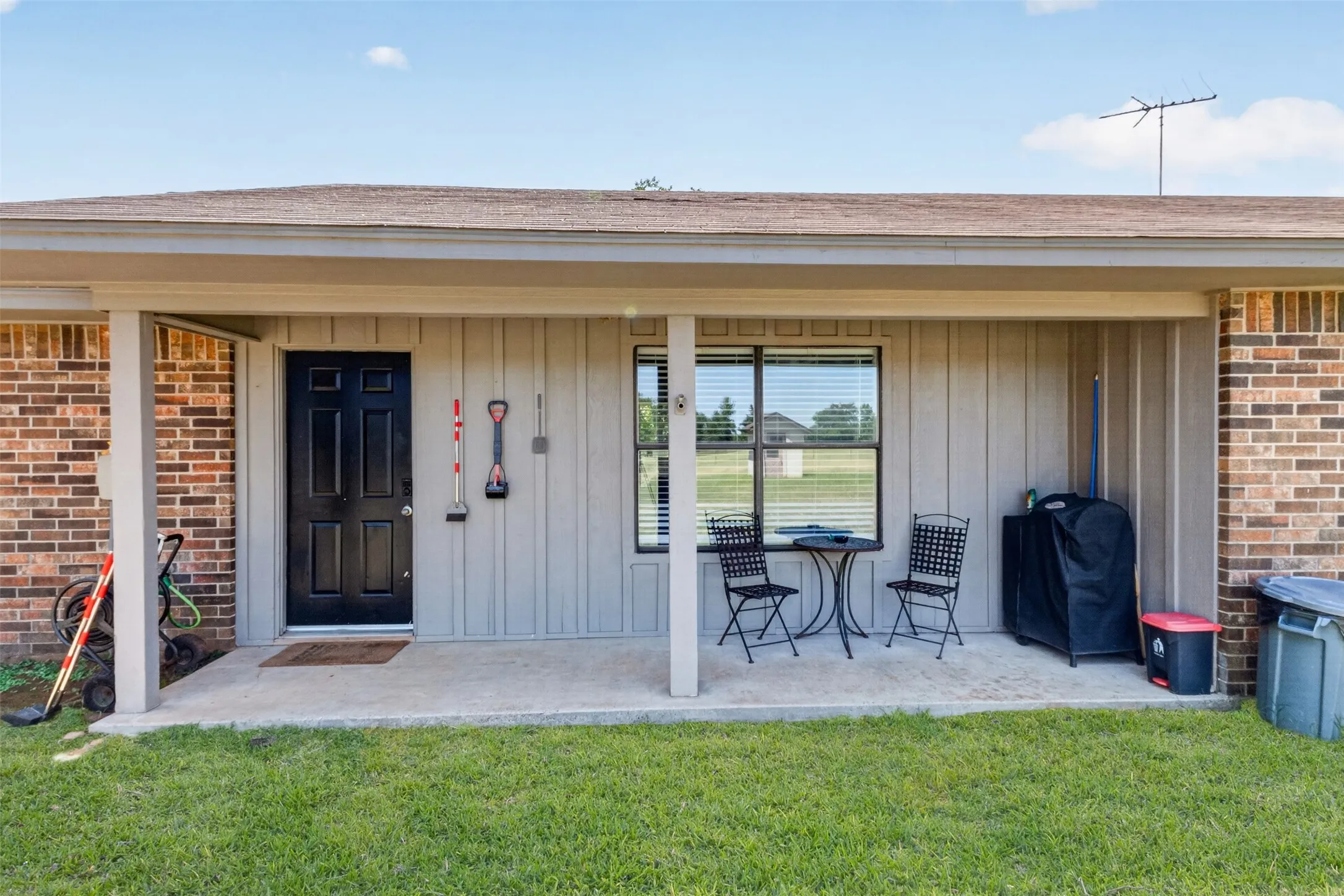 Single Family Residence For Sale in Upshur County , 6834 Fm 1795, Gilmer, Texas 75644, 3 Bedroom, 2 Bathroom, 2 Garage spaces, 1,714 Sqft, built in 1993, Price $269,900, mls#21364941, Real Estate Agent in Gilmer, Homes For Sale in Upshur county, Homes For Sale in Gilmer, Realtor in Gilmer Texas, Real Estate Brokerage Independent Realty Texas, Luminita Cordes Realtor