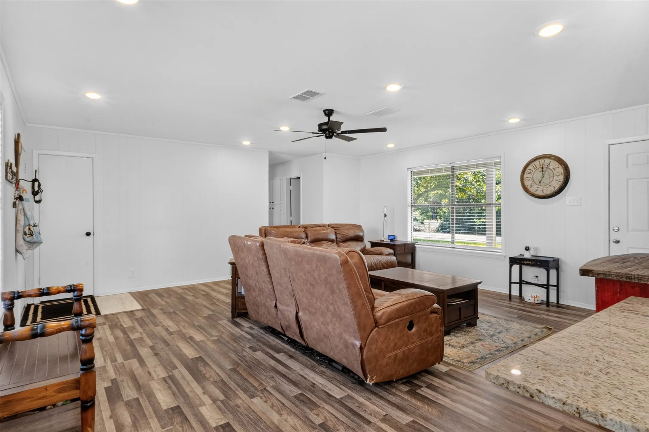 Single Family Residence For Sale in Upshur County , 6834 Fm 1795, Gilmer, Texas 75644, 3 Bedroom, 2 Bathroom, 2 Garage spaces, 1,714 Sqft, built in 1993, Price $269,900, mls#21364941, Real Estate Agent in Gilmer, Homes For Sale in Upshur county, Homes For Sale in Gilmer, Realtor in Gilmer Texas, Real Estate Brokerage Independent Realty Texas, Luminita Cordes Realtor