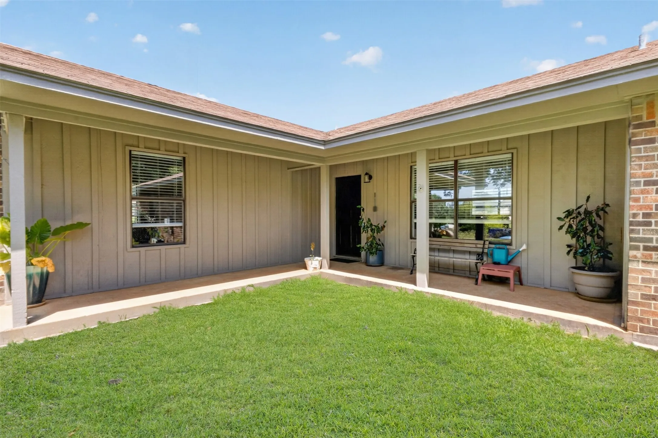 Single Family Residence For Sale in Upshur County , 6834 Fm 1795, Gilmer, Texas 75644, 3 Bedroom, 2 Bathroom, 2 Garage spaces, 1,714 Sqft, built in 1993, Price $269,900, mls#21364941, Real Estate Agent in Gilmer, Homes For Sale in Upshur county, Homes For Sale in Gilmer, Realtor in Gilmer Texas, Real Estate Brokerage Independent Realty Texas, Luminita Cordes Realtor