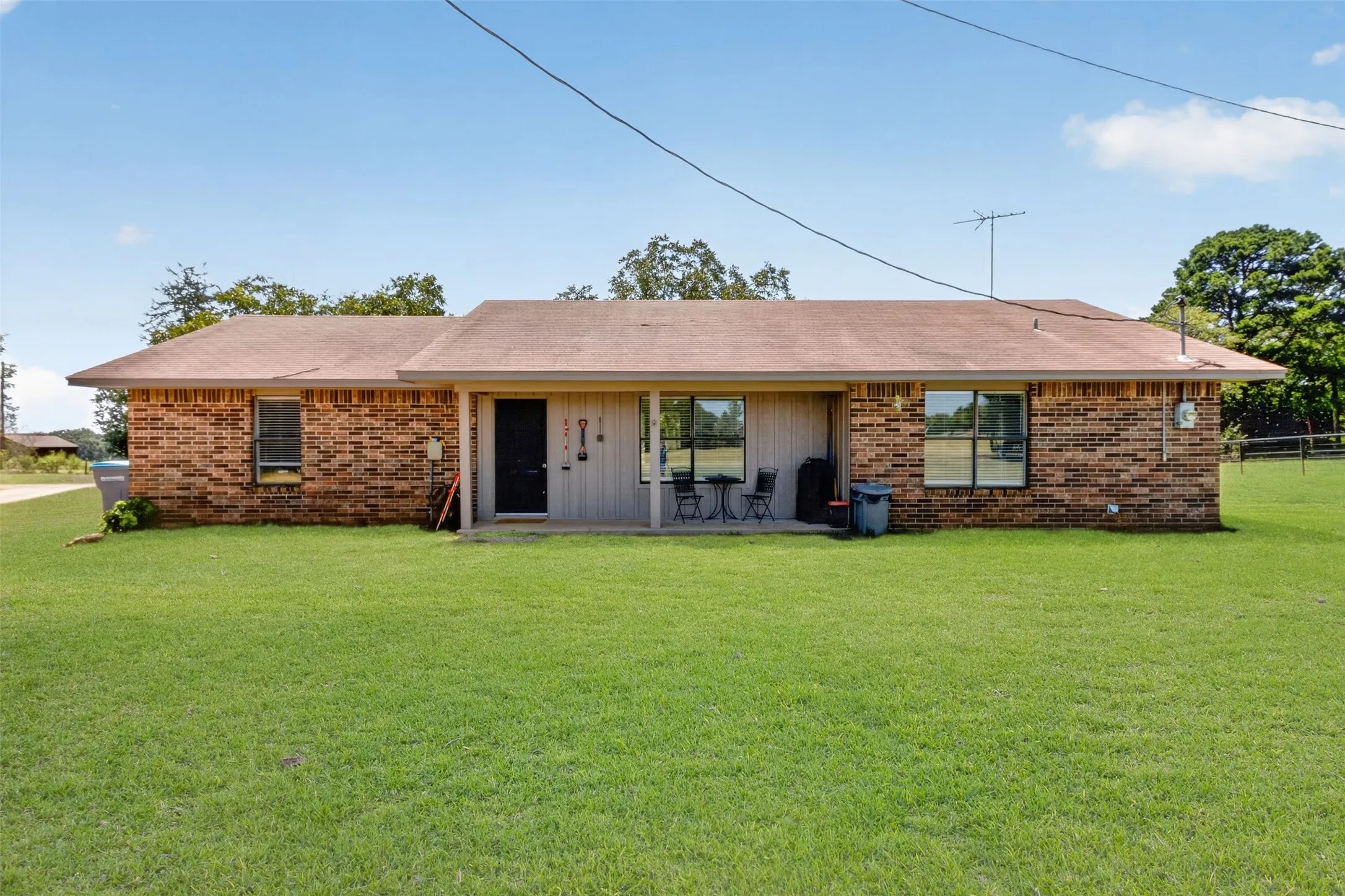 Single Family Residence For Sale in Upshur County , 6834 Fm 1795, Gilmer, Texas 75644, 3 Bedroom, 2 Bathroom, 2 Garage spaces, 1,714 Sqft, built in 1993, Price $269,900, mls#21364941, Real Estate Agent in Gilmer, Homes For Sale in Upshur county, Homes For Sale in Gilmer, Realtor in Gilmer Texas, Real Estate Brokerage Independent Realty Texas, Luminita Cordes Realtor