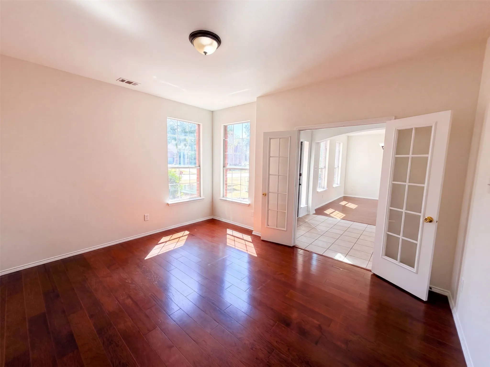 Single Family Residence For Sale in Collin County , 217 Green Acres Drive, Murphy, Texas 75094, 5 Bedroom, 4 Bathroom, 2 Garage spaces, 4,158 Sqft, built in 2003, mls#21365241, Real Estate Agent in Murphy, Homes For Sale in Collin county, Homes For Sale in Murphy, Realtor in Murphy Texas, Real Estate Brokerage Independent Realty Texas, Luminita Cordes Realtor