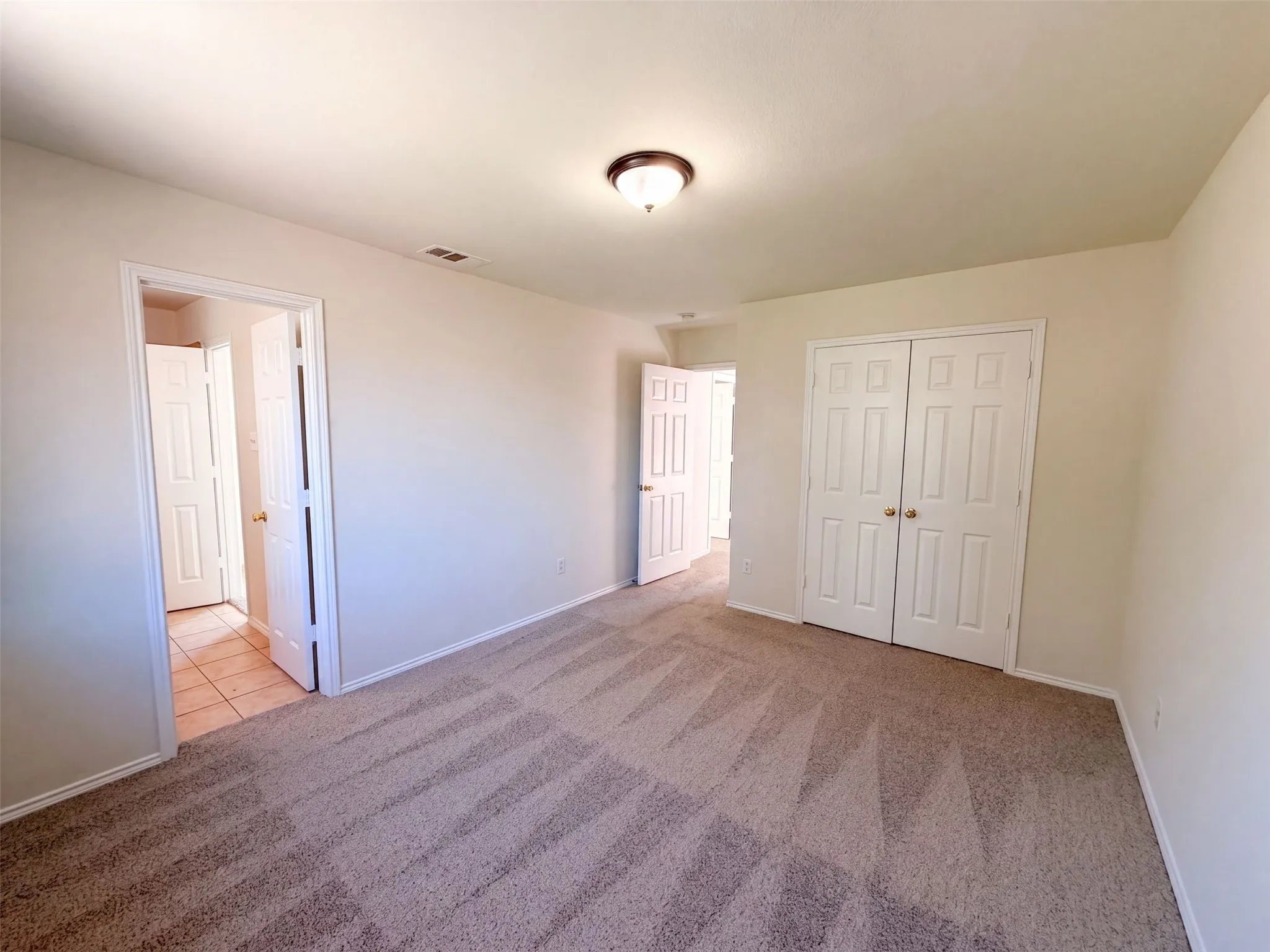 Single Family Residence For Sale in Collin County , 217 Green Acres Drive, Murphy, Texas 75094, 5 Bedroom, 4 Bathroom, 2 Garage spaces, 4,158 Sqft, built in 2003, mls#21365241, Real Estate Agent in Murphy, Homes For Sale in Collin county, Homes For Sale in Murphy, Realtor in Murphy Texas, Real Estate Brokerage Independent Realty Texas, Luminita Cordes Realtor