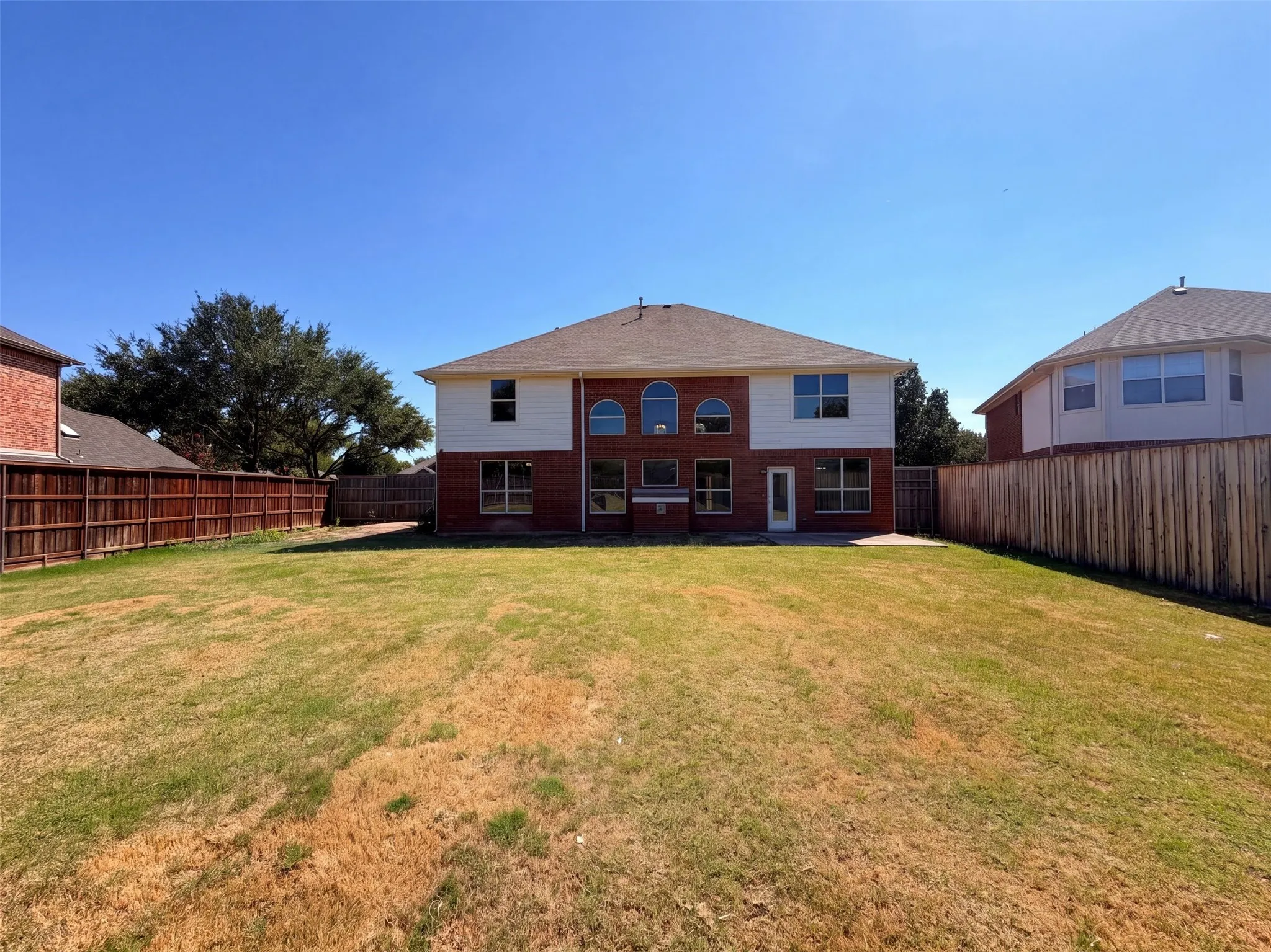 Single Family Residence For Sale in Collin County , 217 Green Acres Drive, Murphy, Texas 75094, 5 Bedroom, 4 Bathroom, 2 Garage spaces, 4,158 Sqft, built in 2003, mls#21365241, Real Estate Agent in Murphy, Homes For Sale in Collin county, Homes For Sale in Murphy, Realtor in Murphy Texas, Real Estate Brokerage Independent Realty Texas, Luminita Cordes Realtor