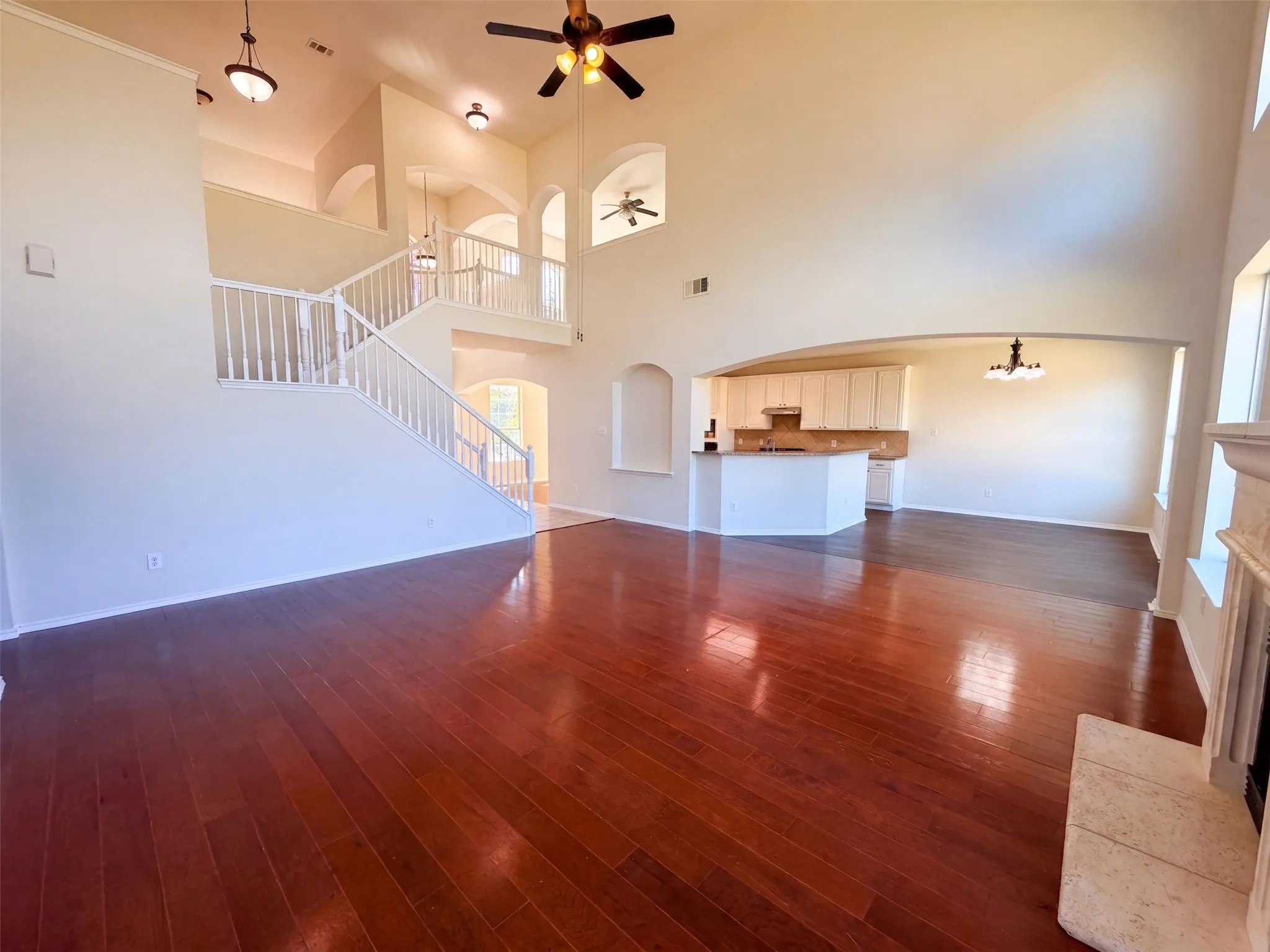 Single Family Residence For Sale in Collin County , 217 Green Acres Drive, Murphy, Texas 75094, 5 Bedroom, 4 Bathroom, 2 Garage spaces, 4,158 Sqft, built in 2003, mls#21365241, Real Estate Agent in Murphy, Homes For Sale in Collin county, Homes For Sale in Murphy, Realtor in Murphy Texas, Real Estate Brokerage Independent Realty Texas, Luminita Cordes Realtor