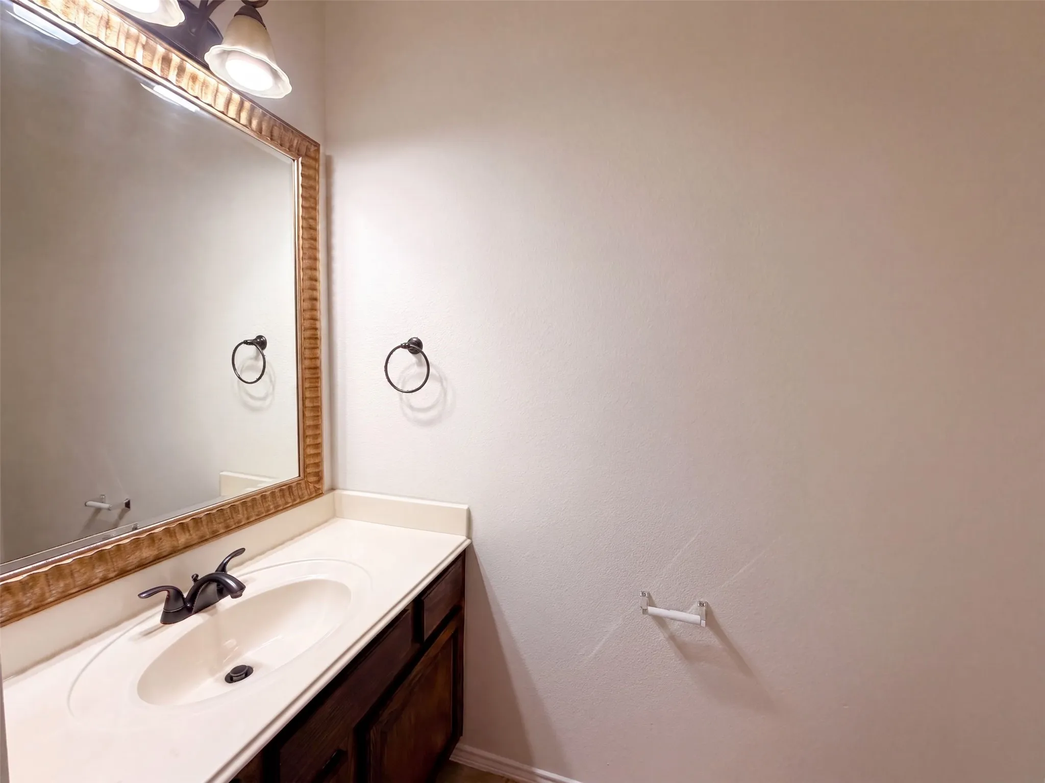Single Family Residence For Sale in Collin County , 217 Green Acres Drive, Murphy, Texas 75094, 5 Bedroom, 4 Bathroom, 2 Garage spaces, 4,158 Sqft, built in 2003, mls#21365241, Real Estate Agent in Murphy, Homes For Sale in Collin county, Homes For Sale in Murphy, Realtor in Murphy Texas, Real Estate Brokerage Independent Realty Texas, Luminita Cordes Realtor