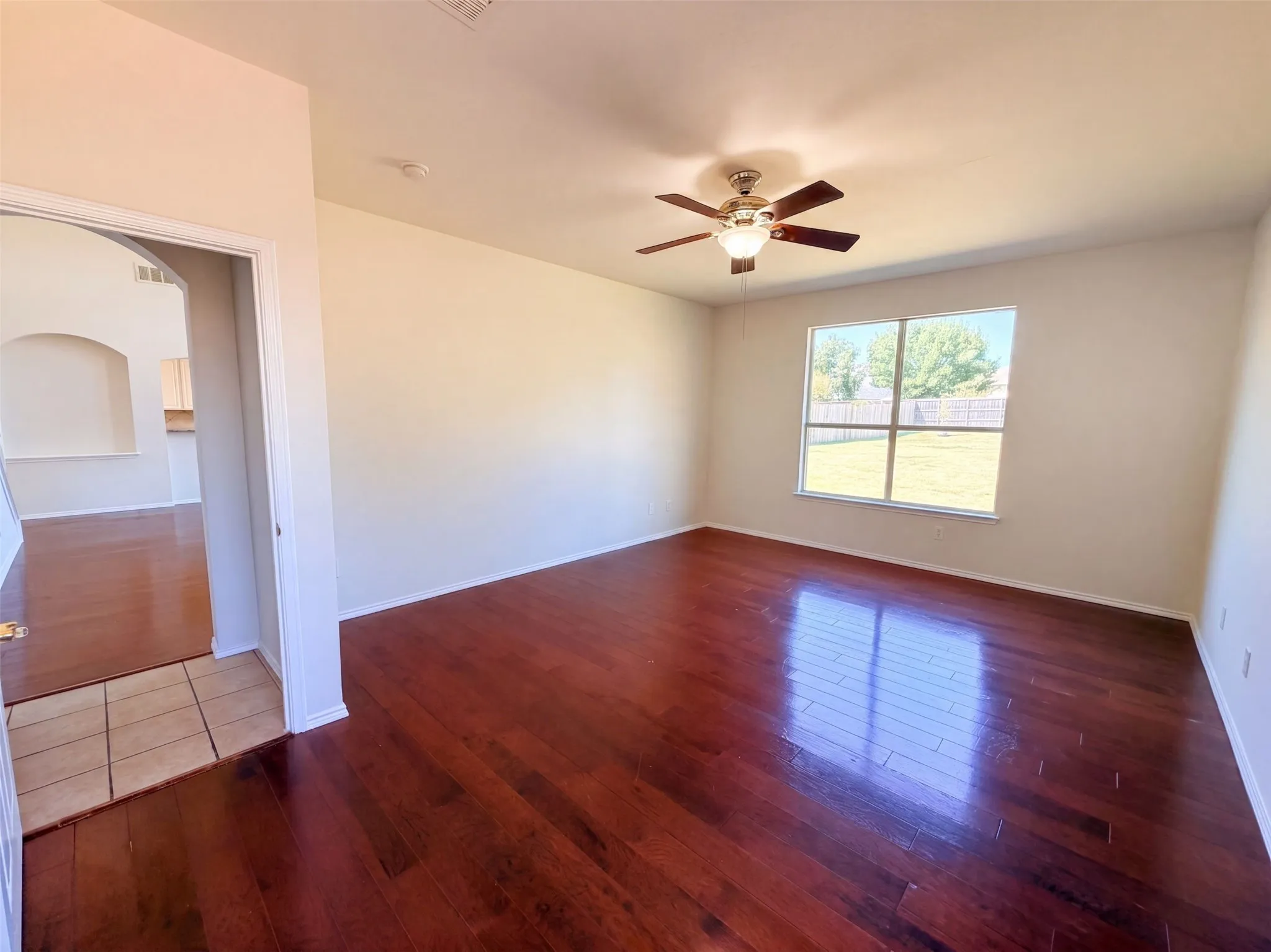 Single Family Residence For Sale in Collin County , 217 Green Acres Drive, Murphy, Texas 75094, 5 Bedroom, 4 Bathroom, 2 Garage spaces, 4,158 Sqft, built in 2003, mls#21365241, Real Estate Agent in Murphy, Homes For Sale in Collin county, Homes For Sale in Murphy, Realtor in Murphy Texas, Real Estate Brokerage Independent Realty Texas, Luminita Cordes Realtor