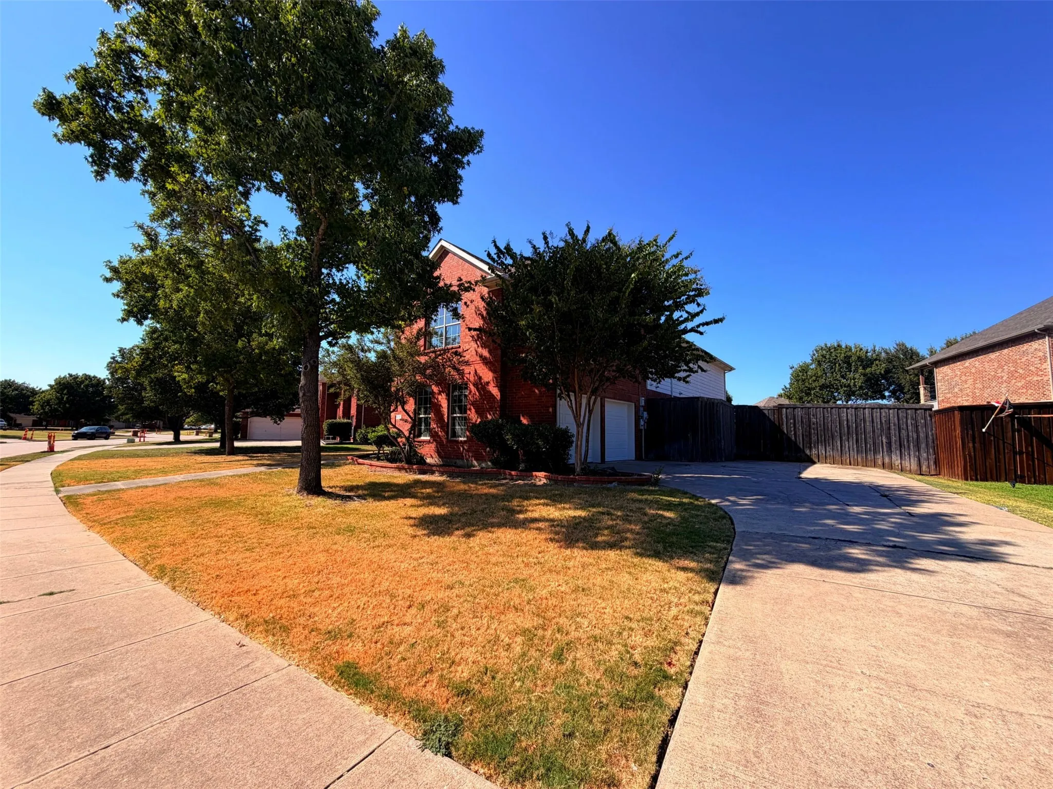 Single Family Residence For Sale in Collin County , 217 Green Acres Drive, Murphy, Texas 75094, 5 Bedroom, 4 Bathroom, 2 Garage spaces, 4,158 Sqft, built in 2003, mls#21365241, Real Estate Agent in Murphy, Homes For Sale in Collin county, Homes For Sale in Murphy, Realtor in Murphy Texas, Real Estate Brokerage Independent Realty Texas, Luminita Cordes Realtor