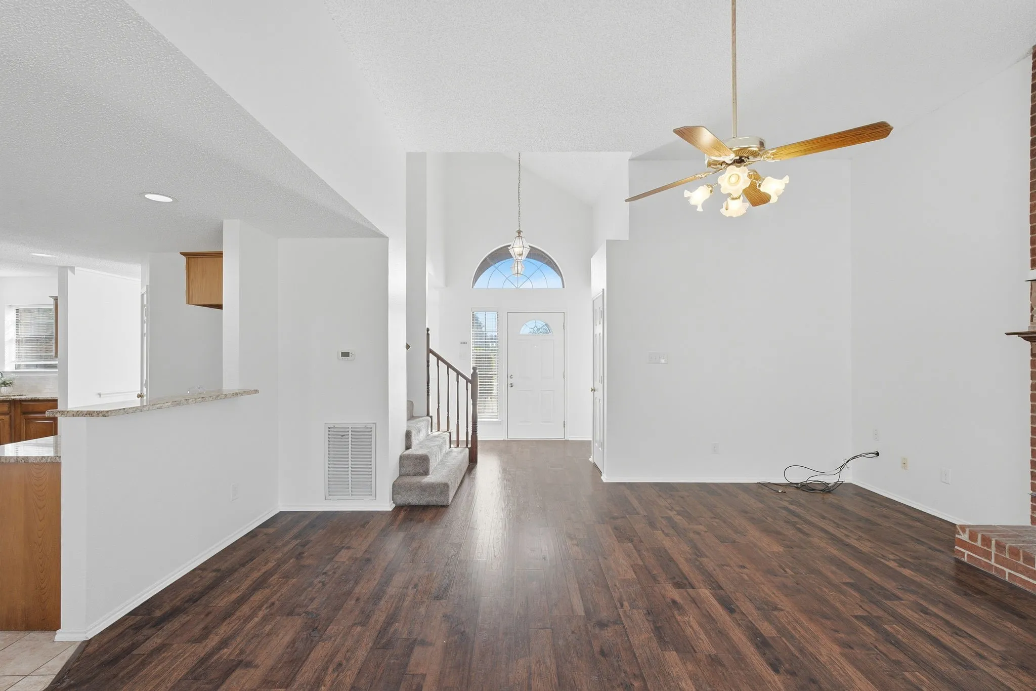 Single Family Residence For Sale in Collin County , 920 Blackstone Drive, Allen, Texas 75002, 4 Bedroom, 3 Bathroom, 2 Garage spaces, 1,989 Sqft, built in 1990, mls#21332012, Real Estate Agent in Allen, Homes For Sale in Collin county, Homes For Sale in Allen, Realtor in Allen Texas, Real Estate Brokerage Independent Realty Texas, Luminita Cordes Realtor