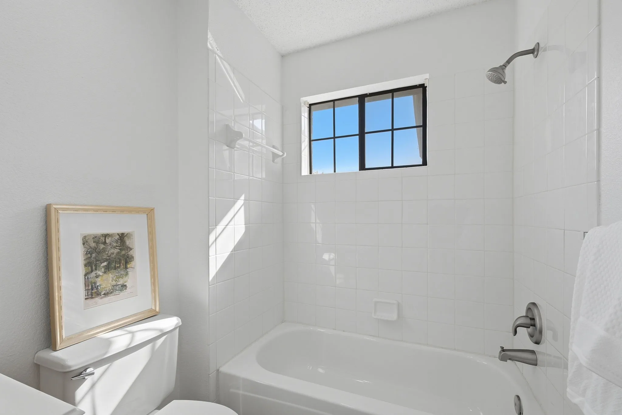 Upstairs full bathroom
