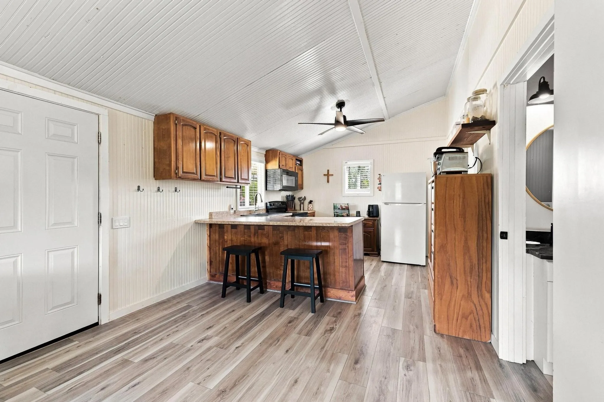 Single Family Residence For Sale in Lamar County , 1703 Fm 1501, Deport, Texas 75435, 2 Bedroom, 1 Bathroom, Garage spaces, 720 Sqft, built in 2012, mls#21365029, Real Estate Agent in Deport, Homes For Sale in Lamar county, Homes For Sale in Deport, Realtor in Deport Texas, Real Estate Brokerage Independent Realty Texas, Luminita Cordes Realtor