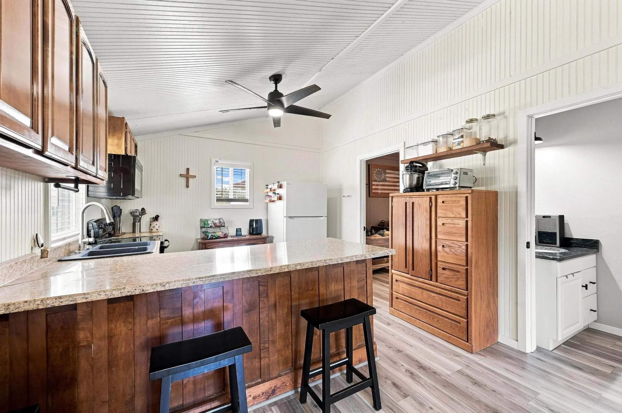 Single Family Residence For Sale in Lamar County , 1703 Fm 1501, Deport, Texas 75435, 2 Bedroom, 1 Bathroom, Garage spaces, 720 Sqft, built in 2012, mls#21365029, Real Estate Agent in Deport, Homes For Sale in Lamar county, Homes For Sale in Deport, Realtor in Deport Texas, Real Estate Brokerage Independent Realty Texas, Luminita Cordes Realtor