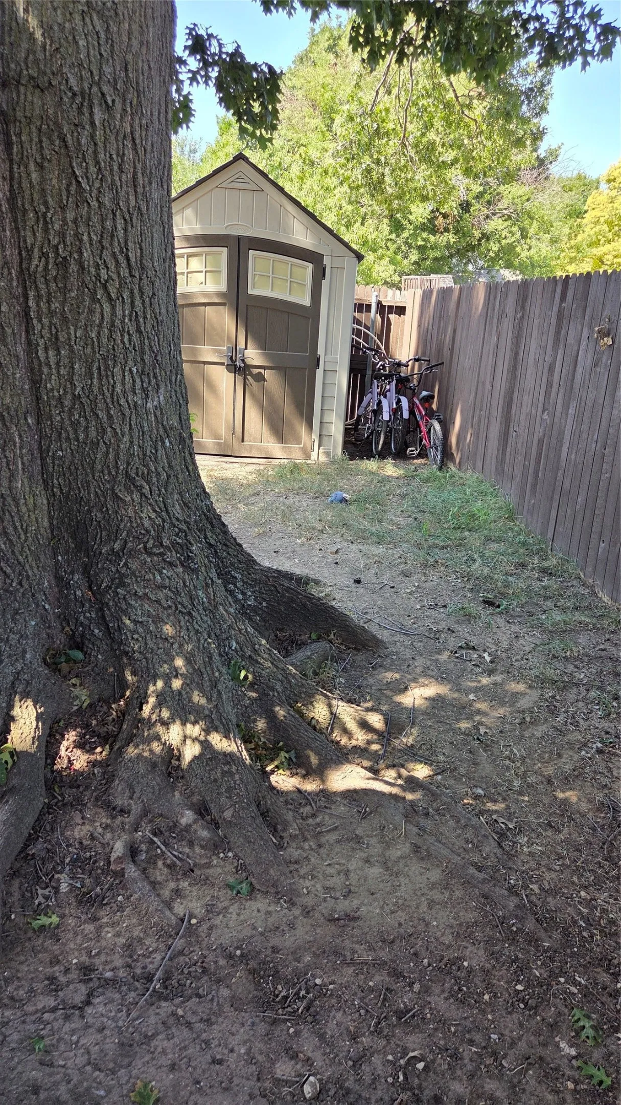 Single Family Residence For Sale in Dallas County , 2103 Prairie Creek Trail, Garland, Texas 75040, 3 Bedroom, 2 Bathroom, Garage spaces, 1,431 Sqft, built in 1987, mls#21364818, Real Estate Agent in Garland, Homes For Sale in Dallas county, Homes For Sale in Garland, Realtor in Garland Texas, Real Estate Brokerage Independent Realty Texas, Luminita Cordes Realtor