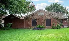 Single Family Residence For Sale in Dallas County , 2103 Prairie Creek Trail, Garland, Texas 75040, 3 Bedroom, 2 Bathroom, Garage spaces, 1,431 Sqft, built in 1987, mls#21364818, Real Estate Agent in Garland, Homes For Sale in Dallas county, Homes For Sale in Garland, Realtor in Garland Texas, Real Estate Brokerage Independent Realty Texas, Luminita Cordes Realtor