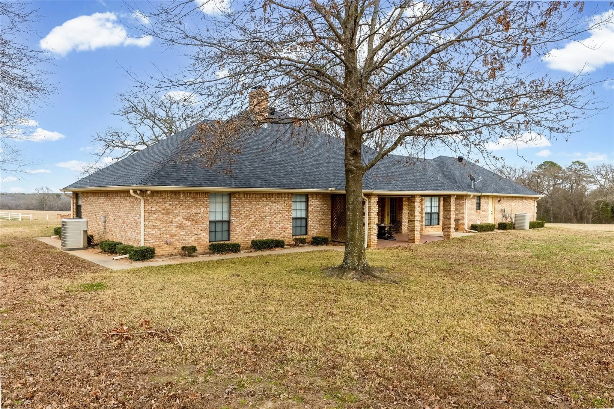 Farm For Sale in Franklin (TX) County , 1127-2 County Road Sw 3230, Winnsboro, Texas 75494, 3 Bedroom, 4 Bathroom, 2 Garage spaces, 2,857 Sqft, built in 1993, Price $699,000, mls#21365262, Real Estate Agent in Winnsboro, Homes For Sale in Franklin (TX) county, Homes For Sale in Winnsboro, Realtor in Winnsboro Texas, Real Estate Brokerage Independent Realty Texas, Luminita Cordes Realtor