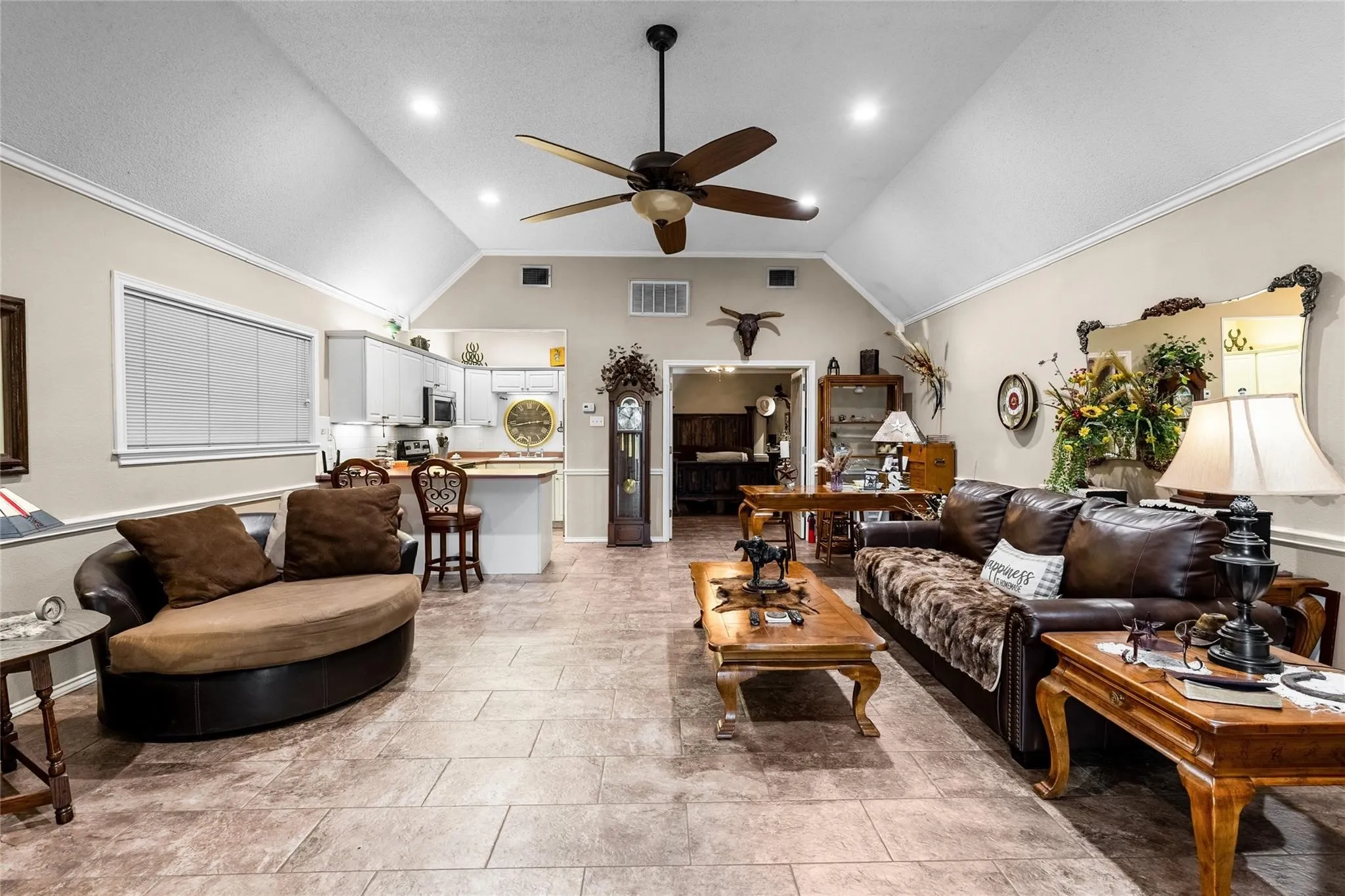 Farm For Sale in Franklin (TX) County , 1127-2 County Road Sw 3230, Winnsboro, Texas 75494, 3 Bedroom, 4 Bathroom, 2 Garage spaces, 2,857 Sqft, built in 1993, Price $699,000, mls#21365262, Real Estate Agent in Winnsboro, Homes For Sale in Franklin (TX) county, Homes For Sale in Winnsboro, Realtor in Winnsboro Texas, Real Estate Brokerage Independent Realty Texas, Luminita Cordes Realtor