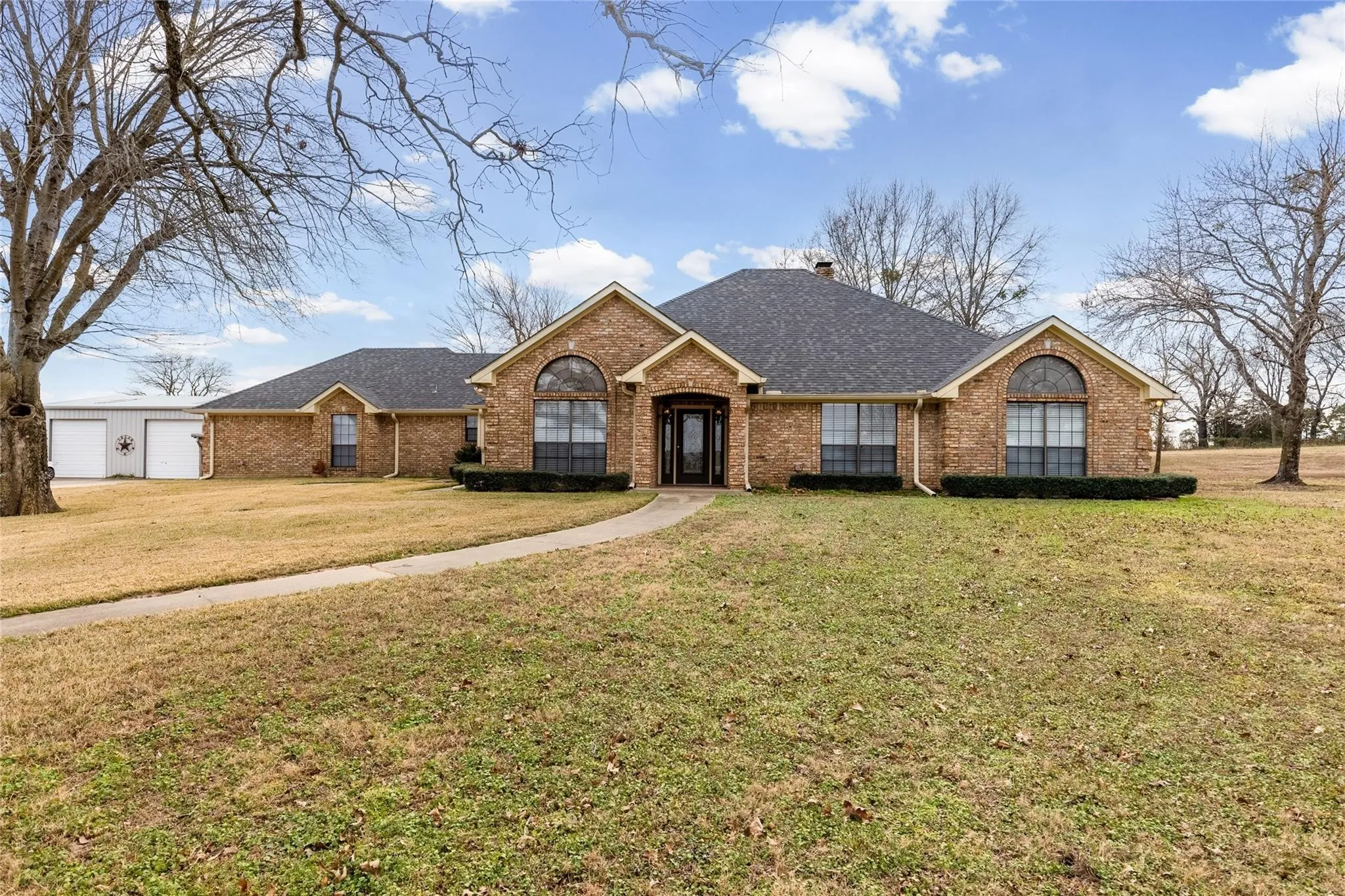Farm For Sale in Franklin (TX) County , 1127-2 County Road Sw 3230, Winnsboro, Texas 75494, 3 Bedroom, 4 Bathroom, 2 Garage spaces, 2,857 Sqft, built in 1993, Price $699,000, mls#21365262, Real Estate Agent in Winnsboro, Homes For Sale in Franklin (TX) county, Homes For Sale in Winnsboro, Realtor in Winnsboro Texas, Real Estate Brokerage Independent Realty Texas, Luminita Cordes Realtor
